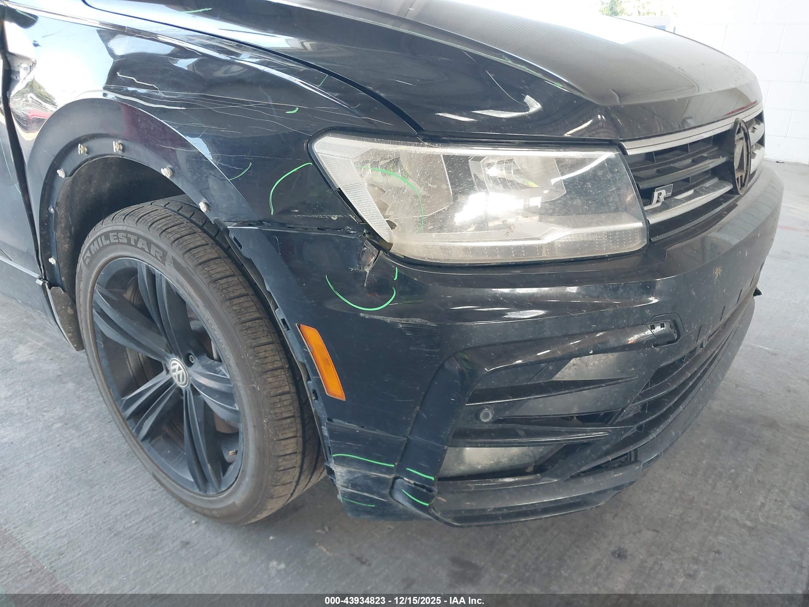 VOLKSWAGEN TIGUAN image 6