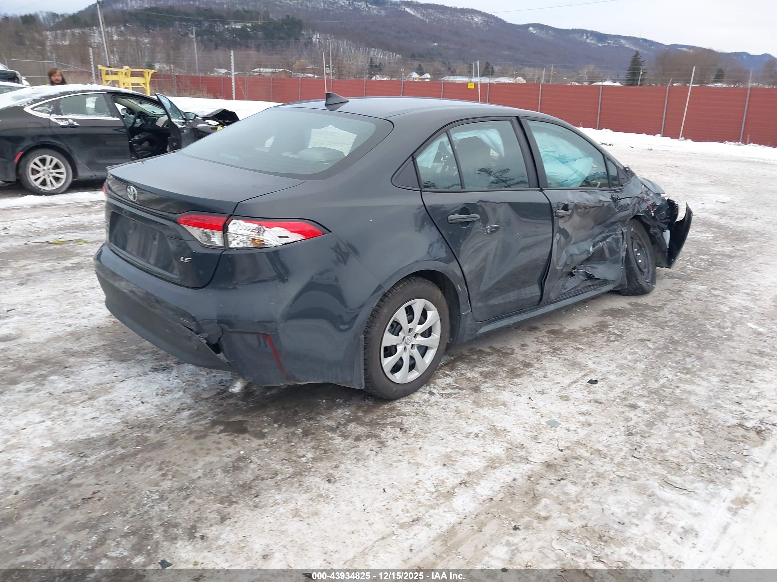 TOYOTA COROLLA image 4