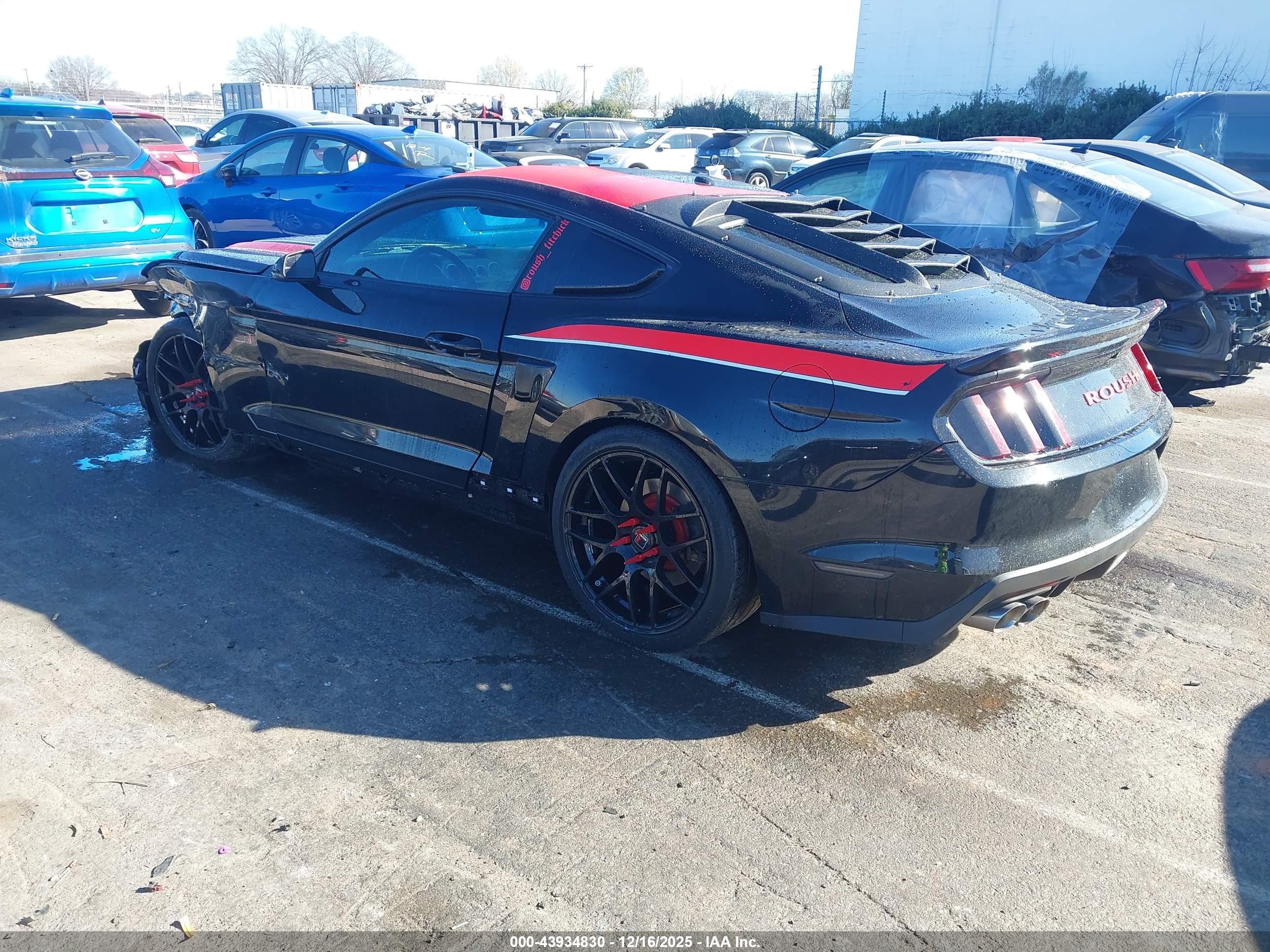 FORD MUSTANG image 3