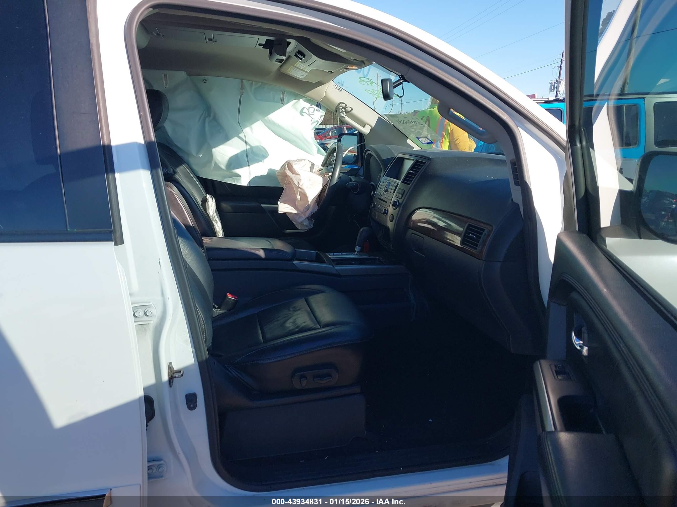 NISSAN ARMADA image 5