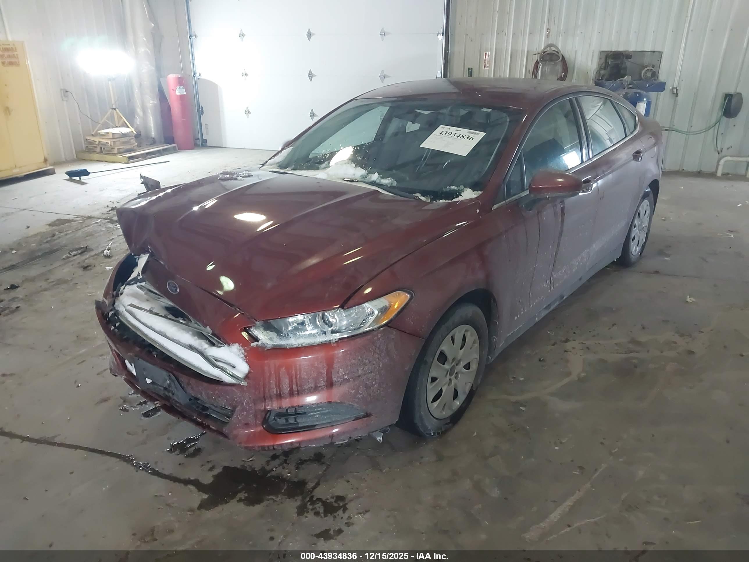 FORD FUSION image 2