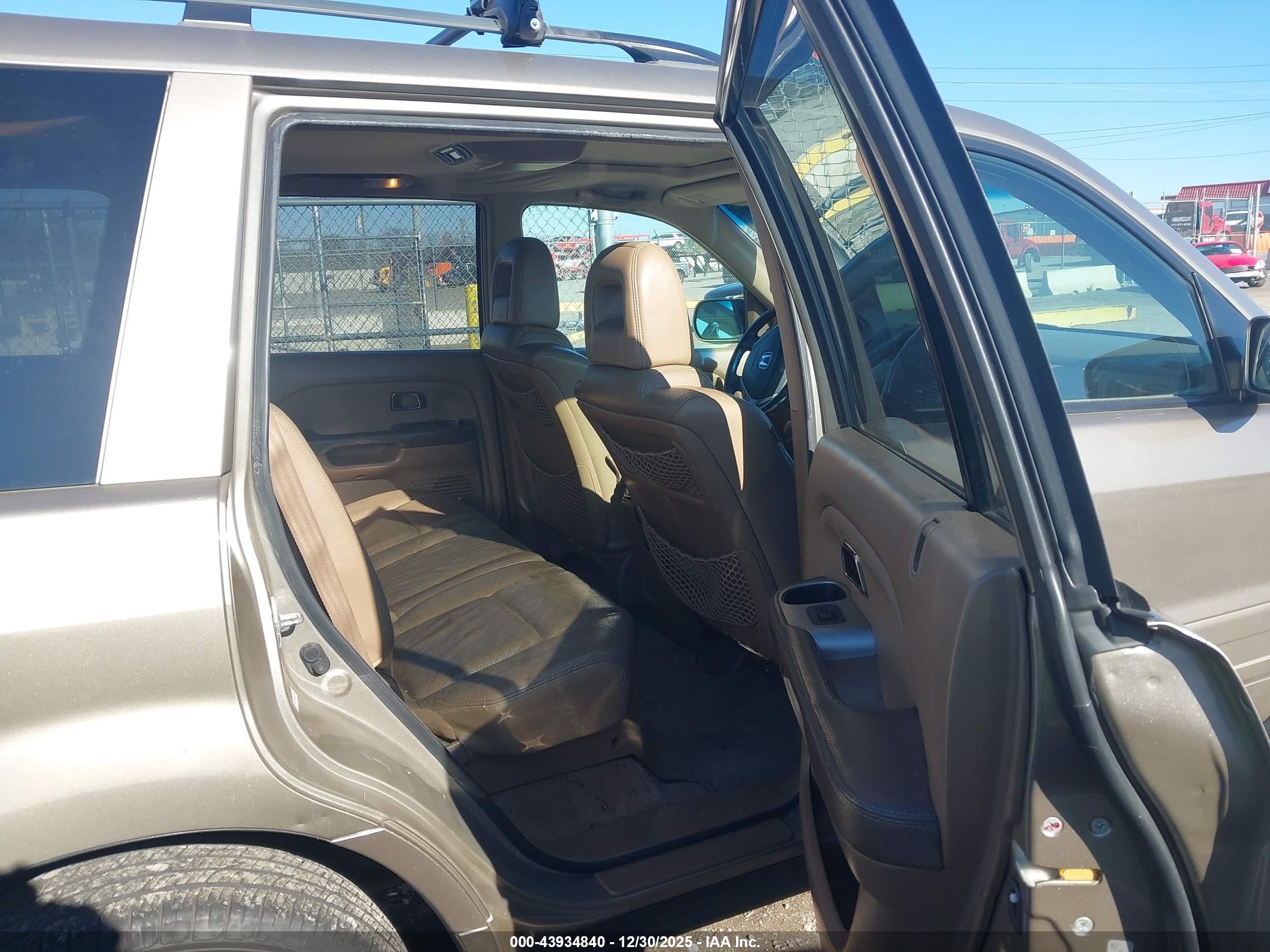 HONDA PILOT image 8