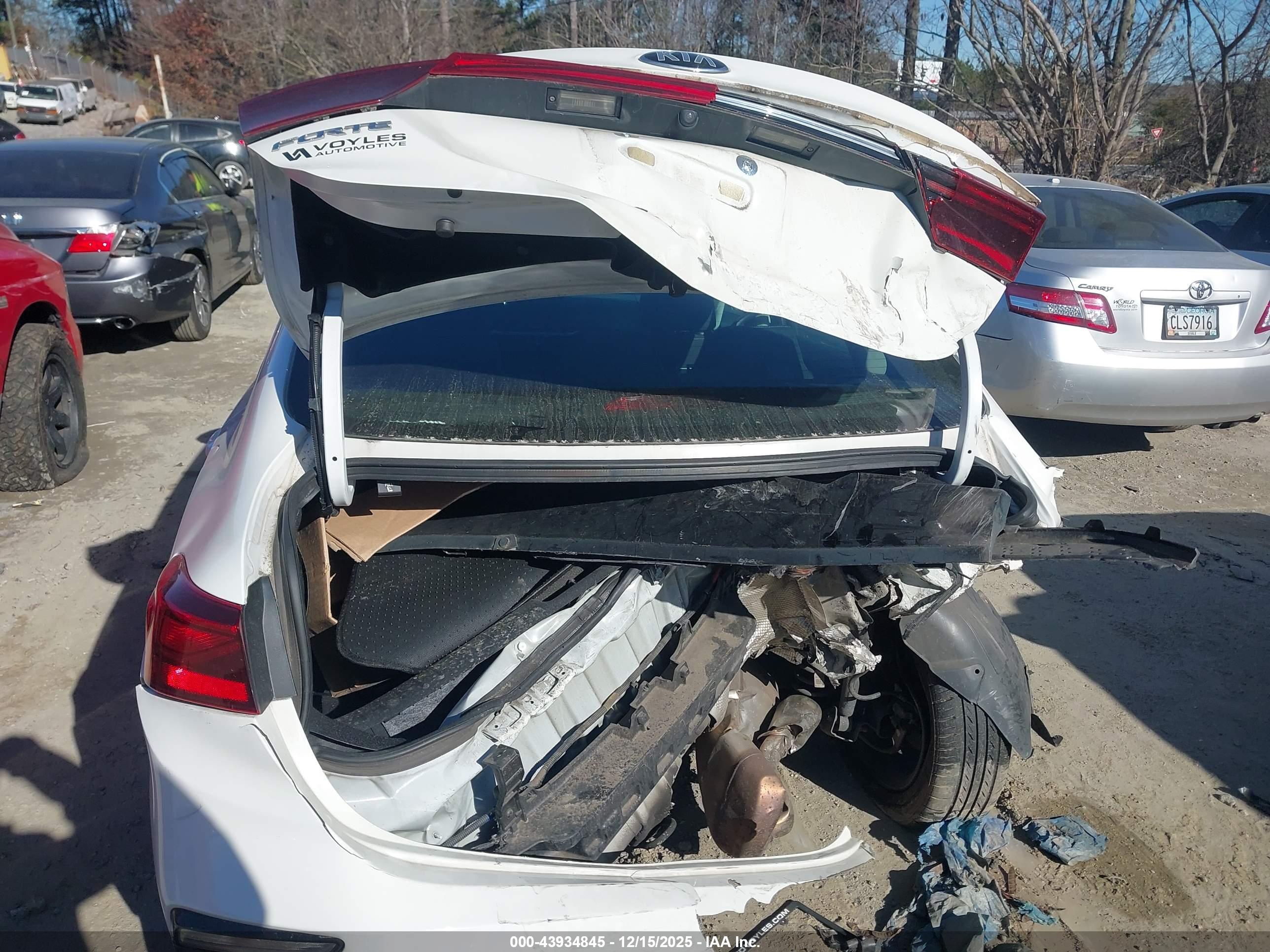 KIA FORTE image 6