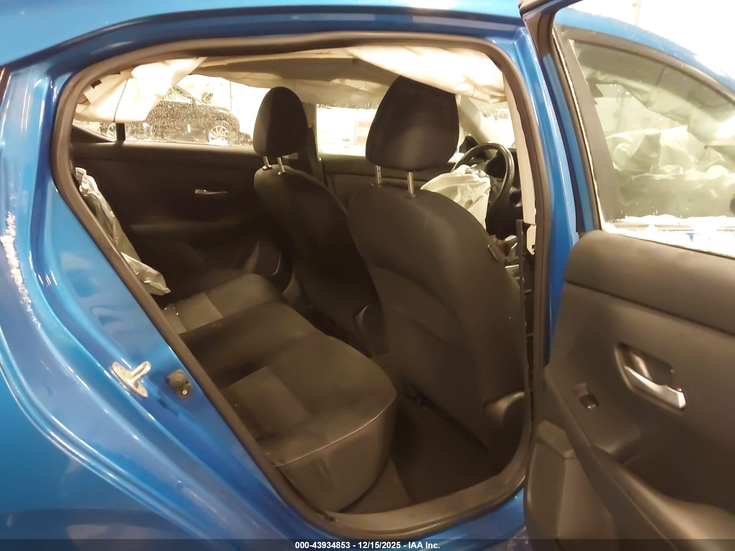 NISSAN SENTRA image 8