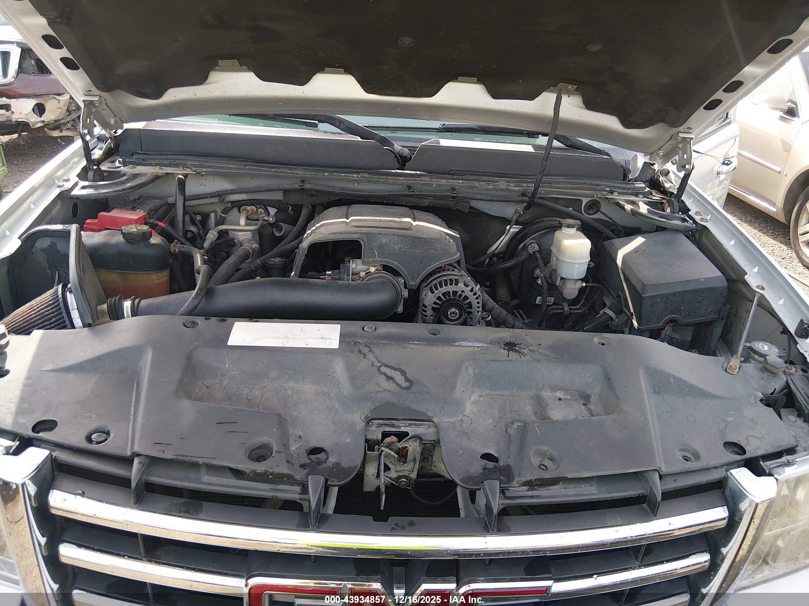 GMC SIERRA image 10