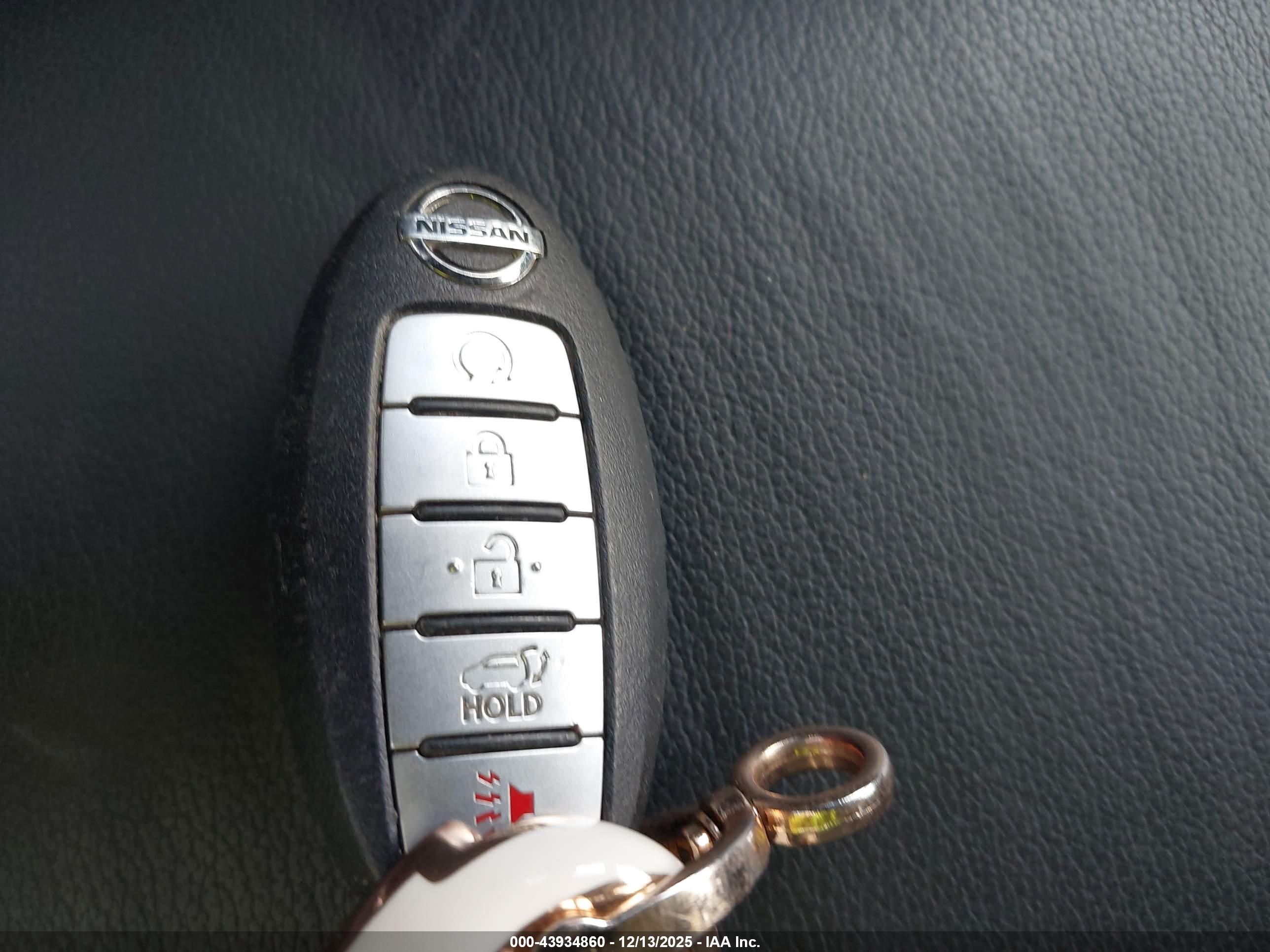 NISSAN PATHFINDER image 11