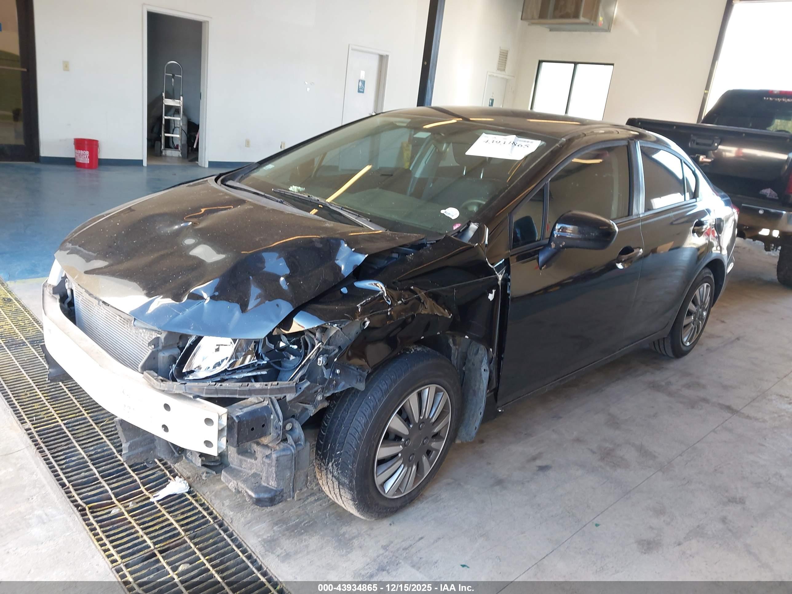 HONDA CIVIC image 2