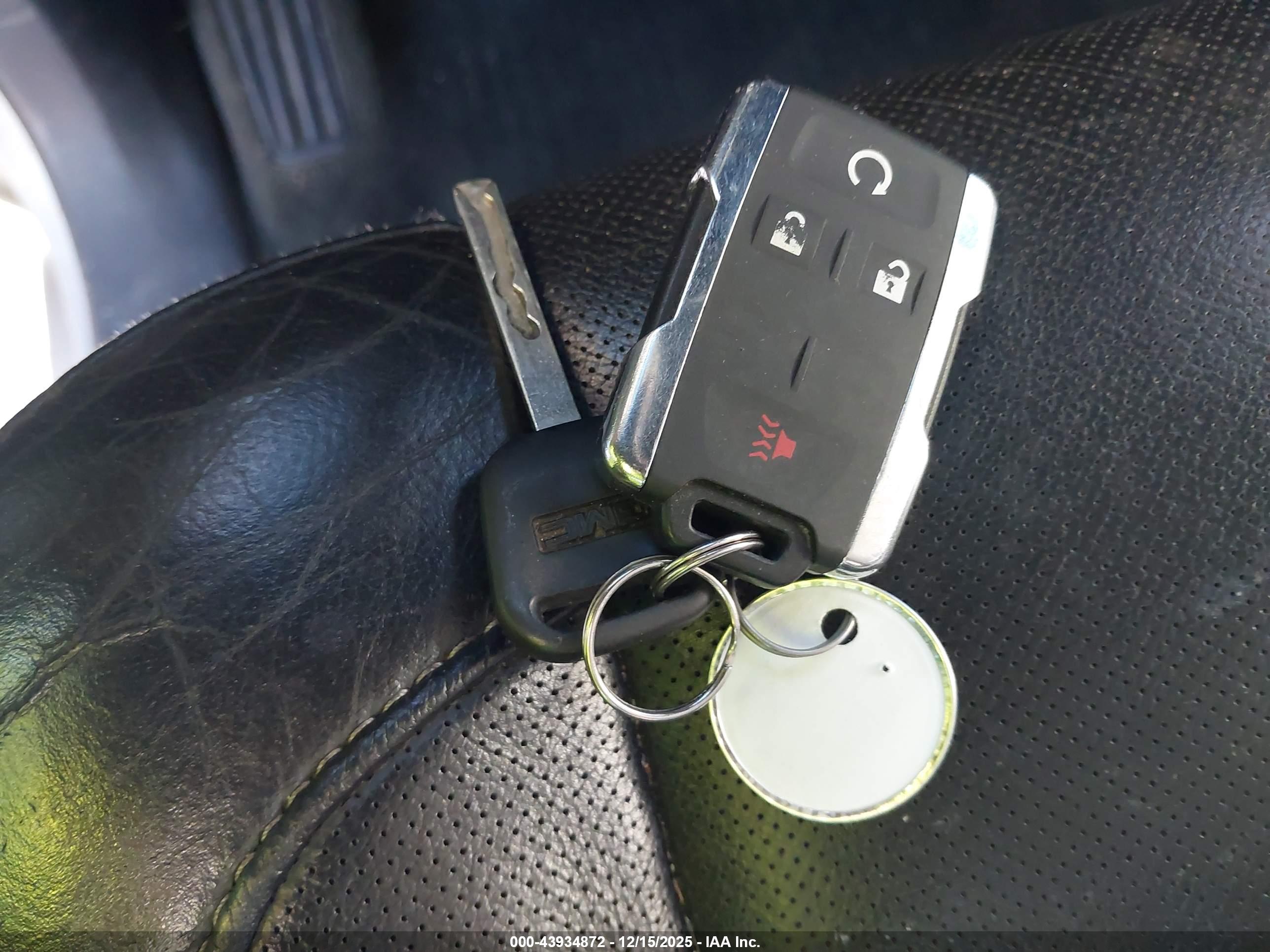GMC SIERRA image 11