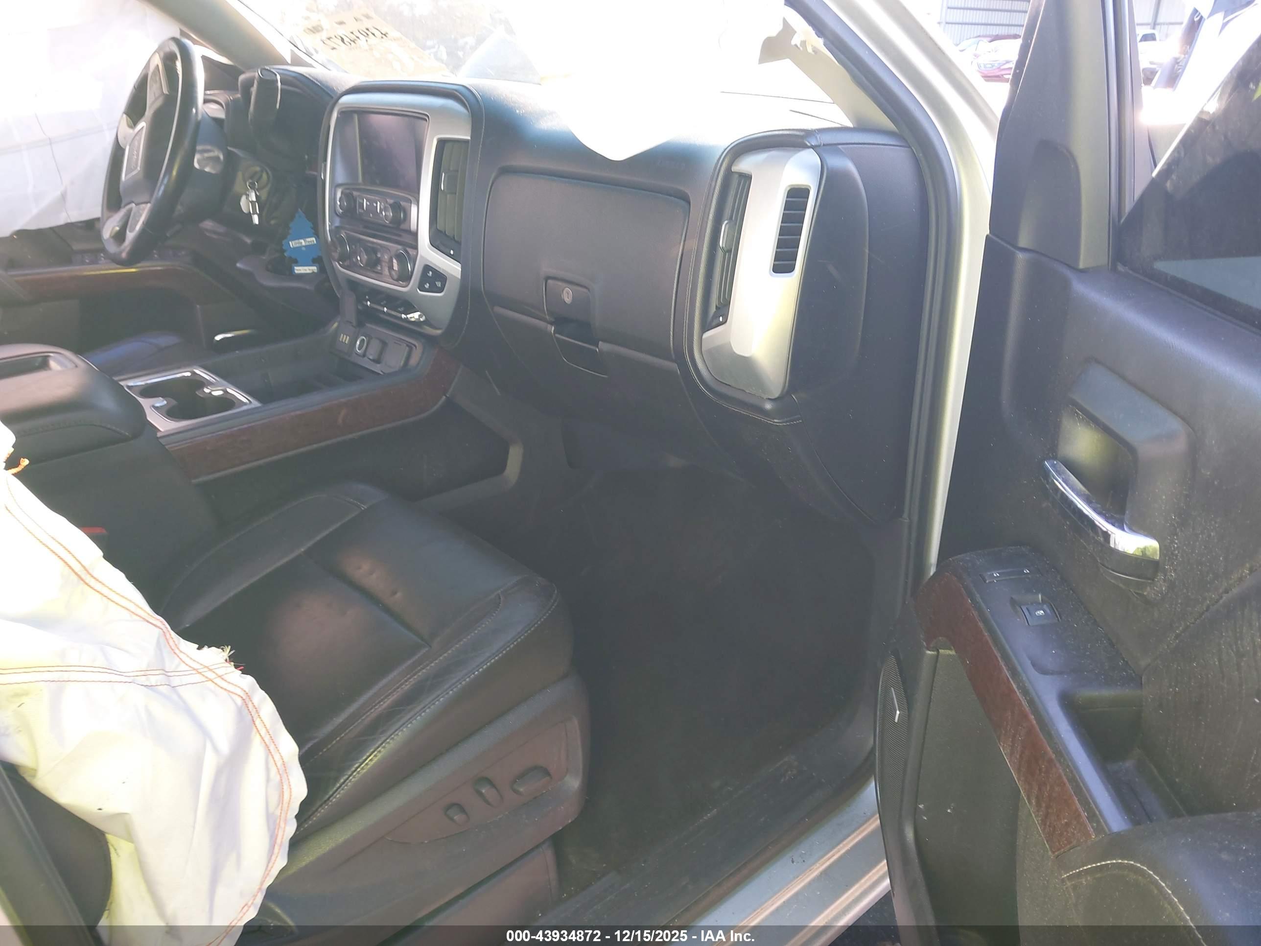 GMC SIERRA image 5