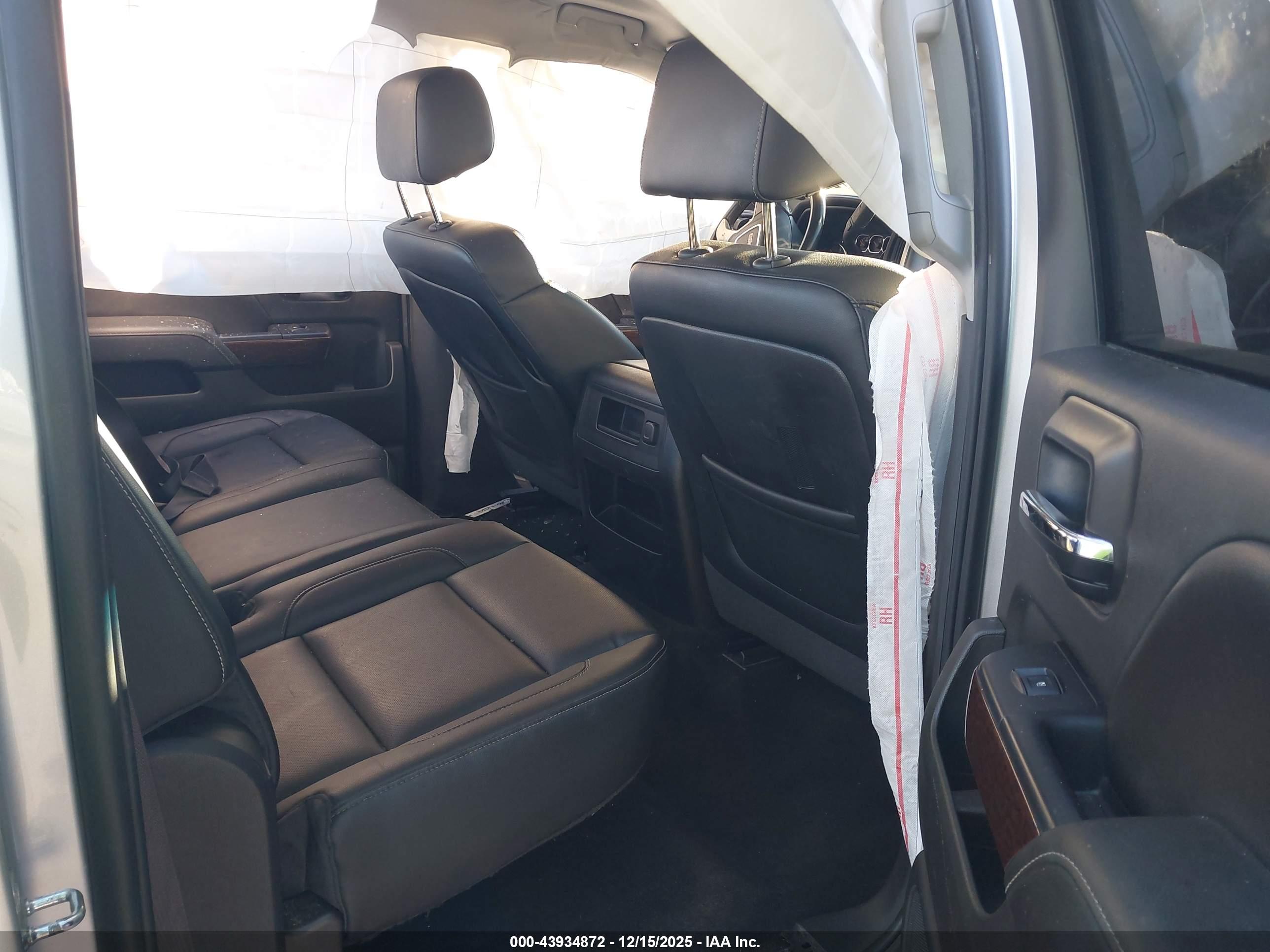GMC SIERRA image 8