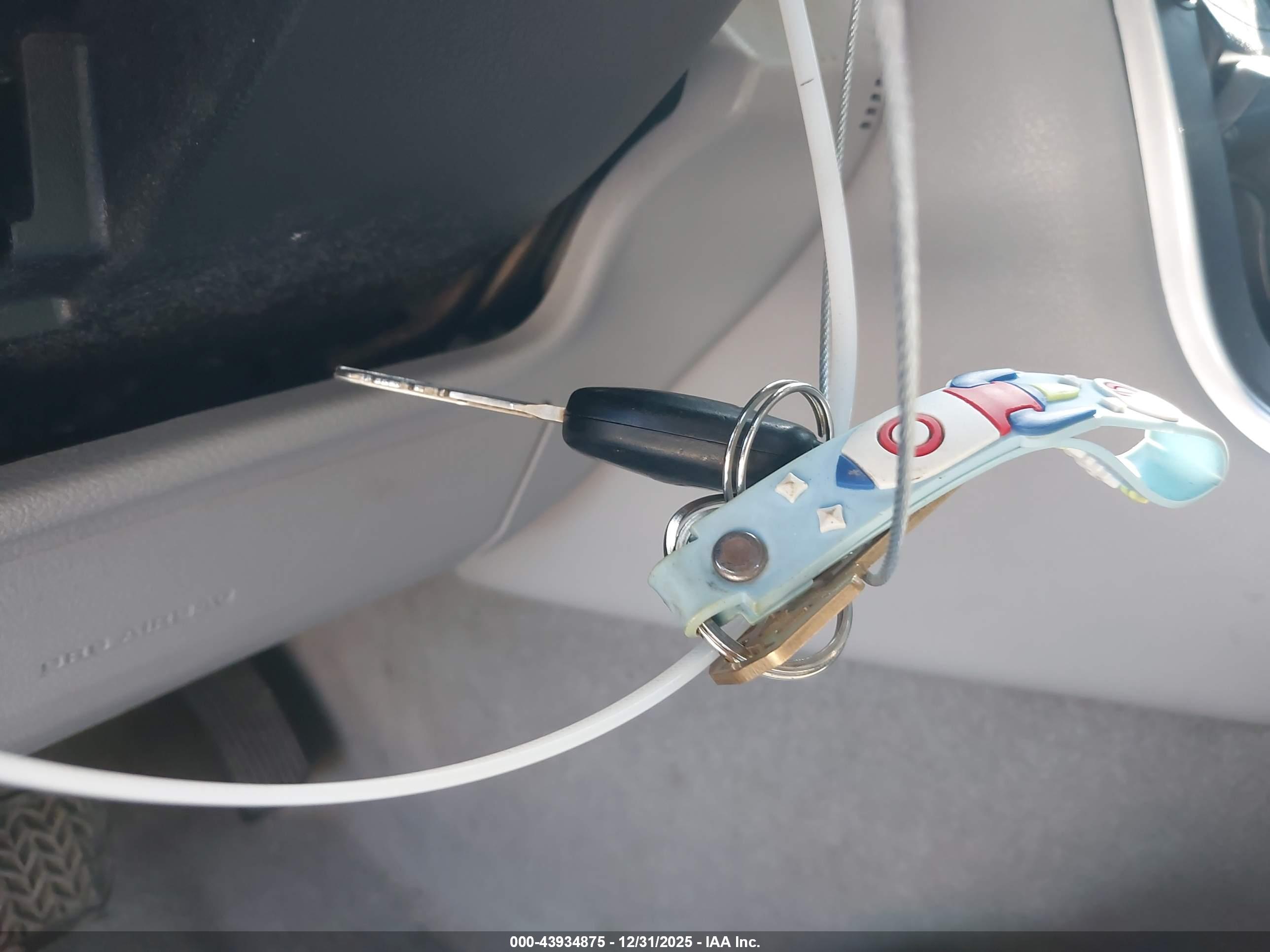 TOYOTA CAMRY image 11