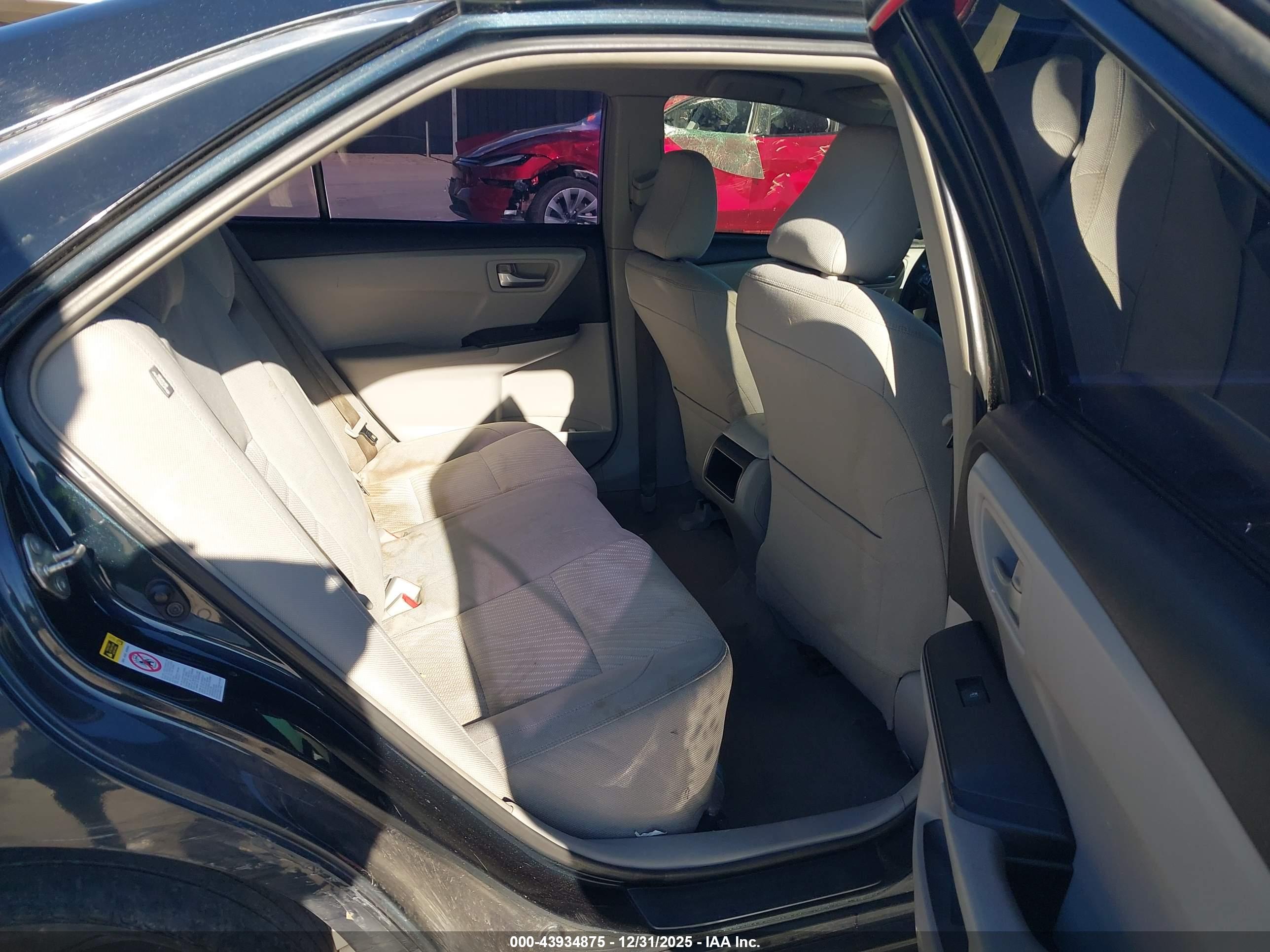 TOYOTA CAMRY image 8