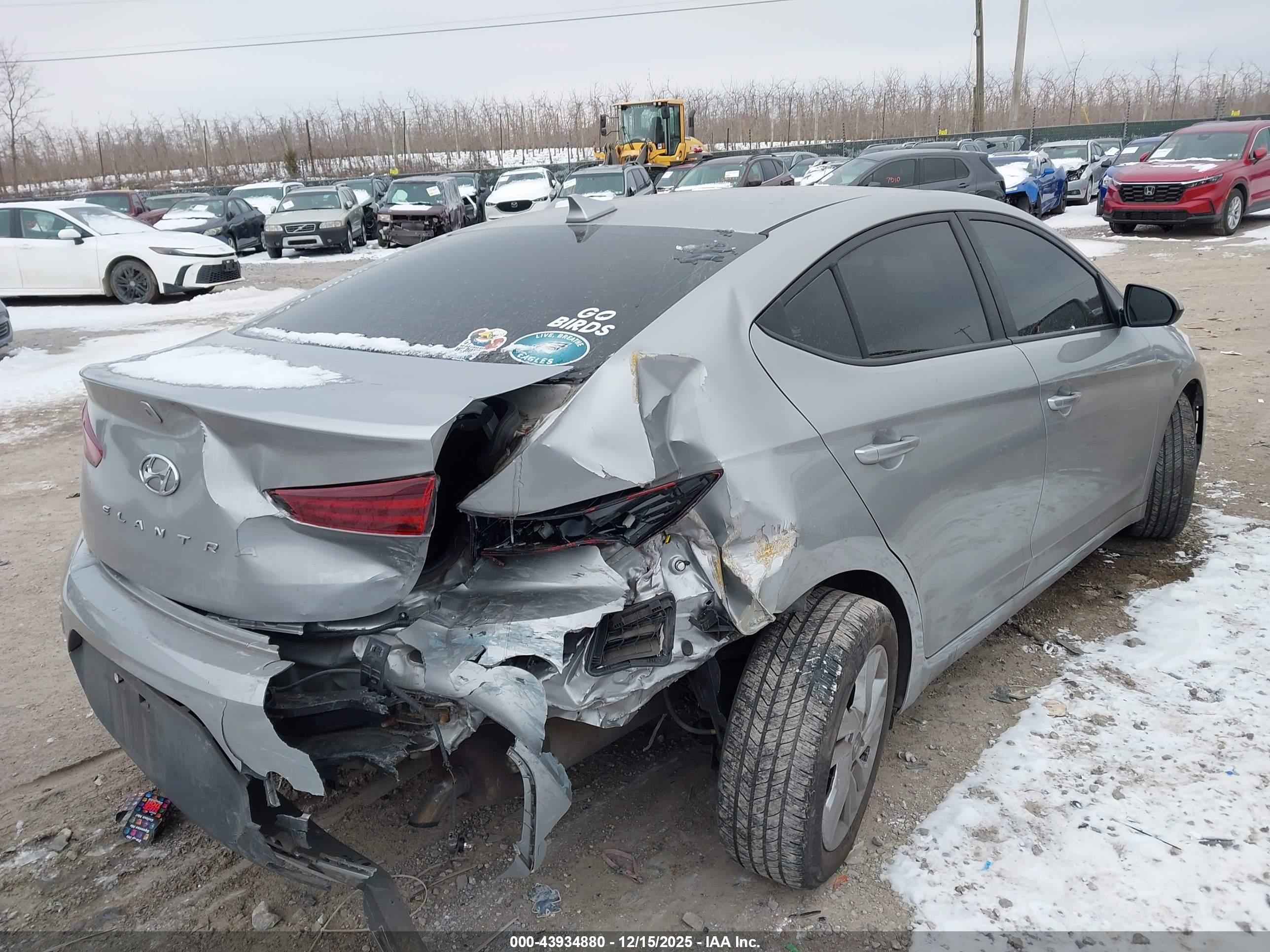 HYUNDAI ELANTRA image 6