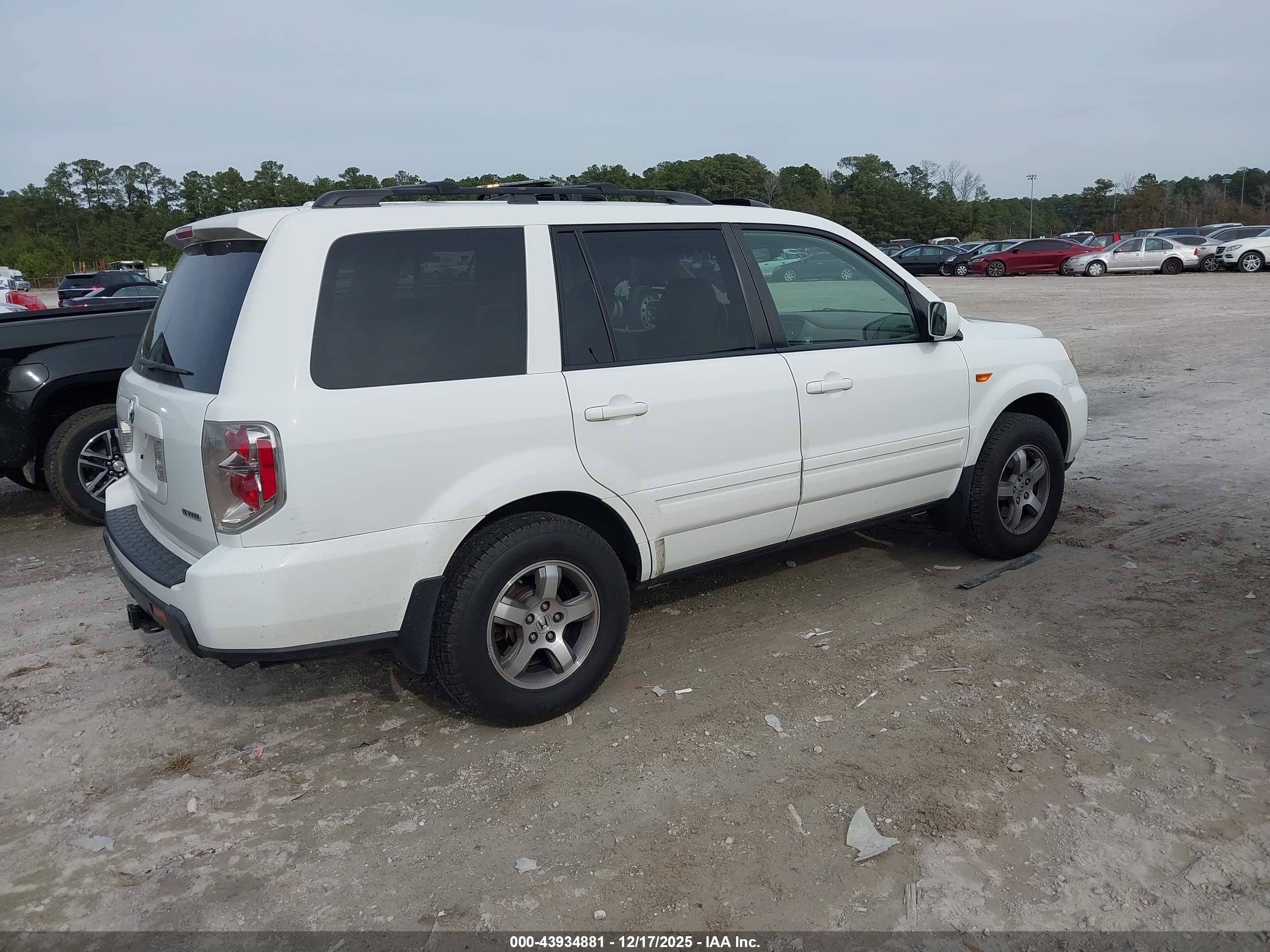 HONDA PILOT image 4