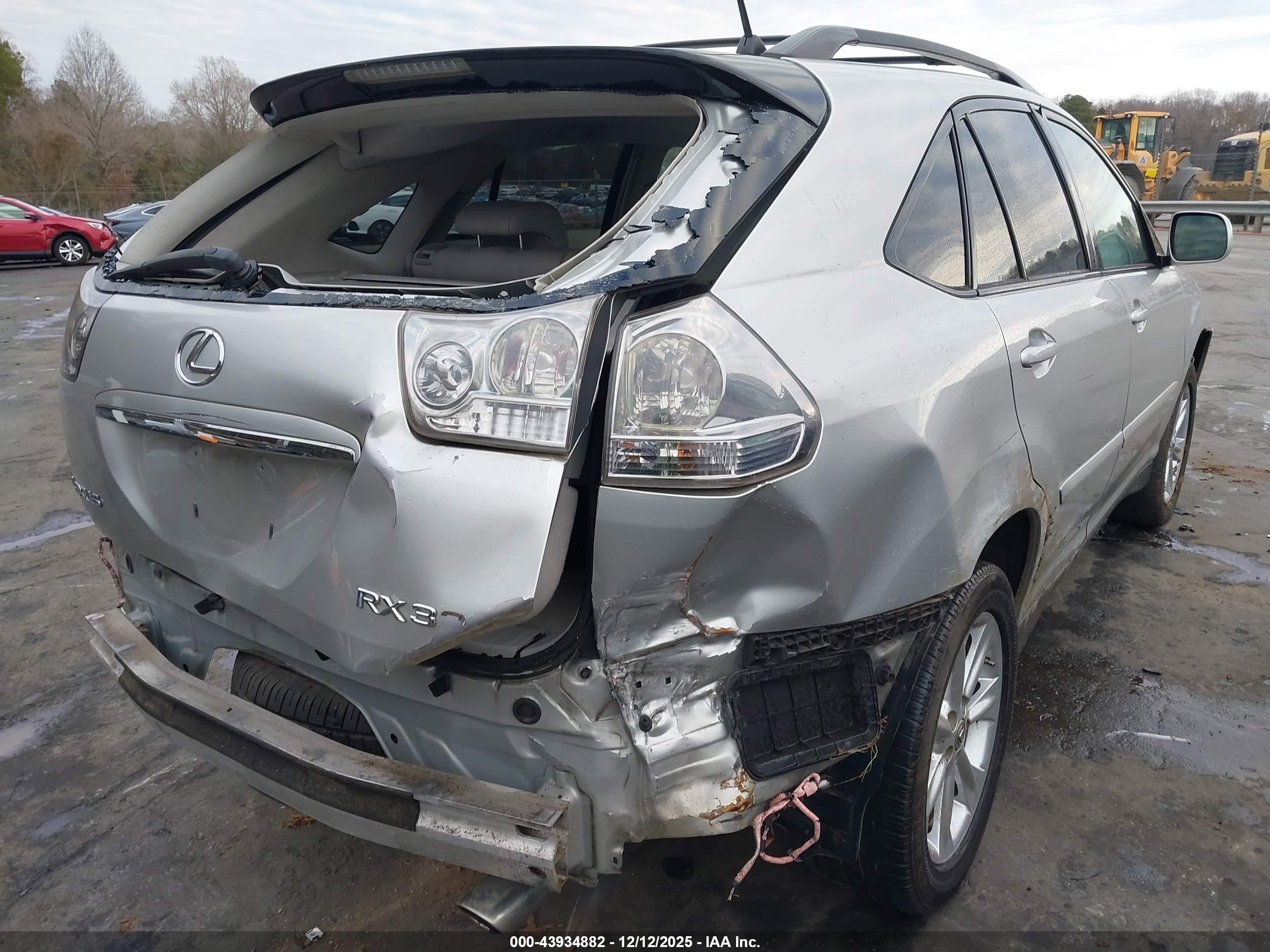 LEXUS RX image 4