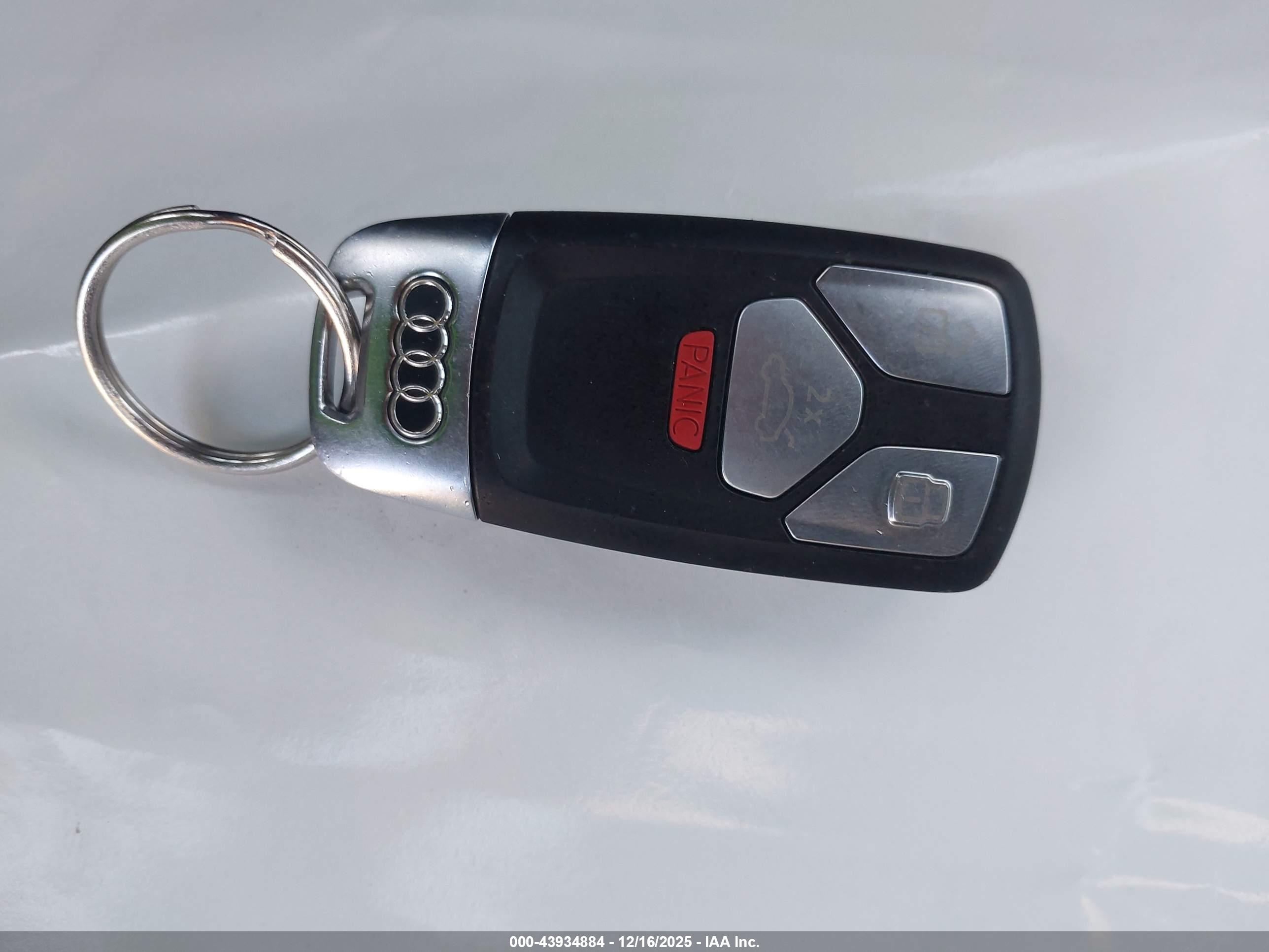 AUDI A4 image 11