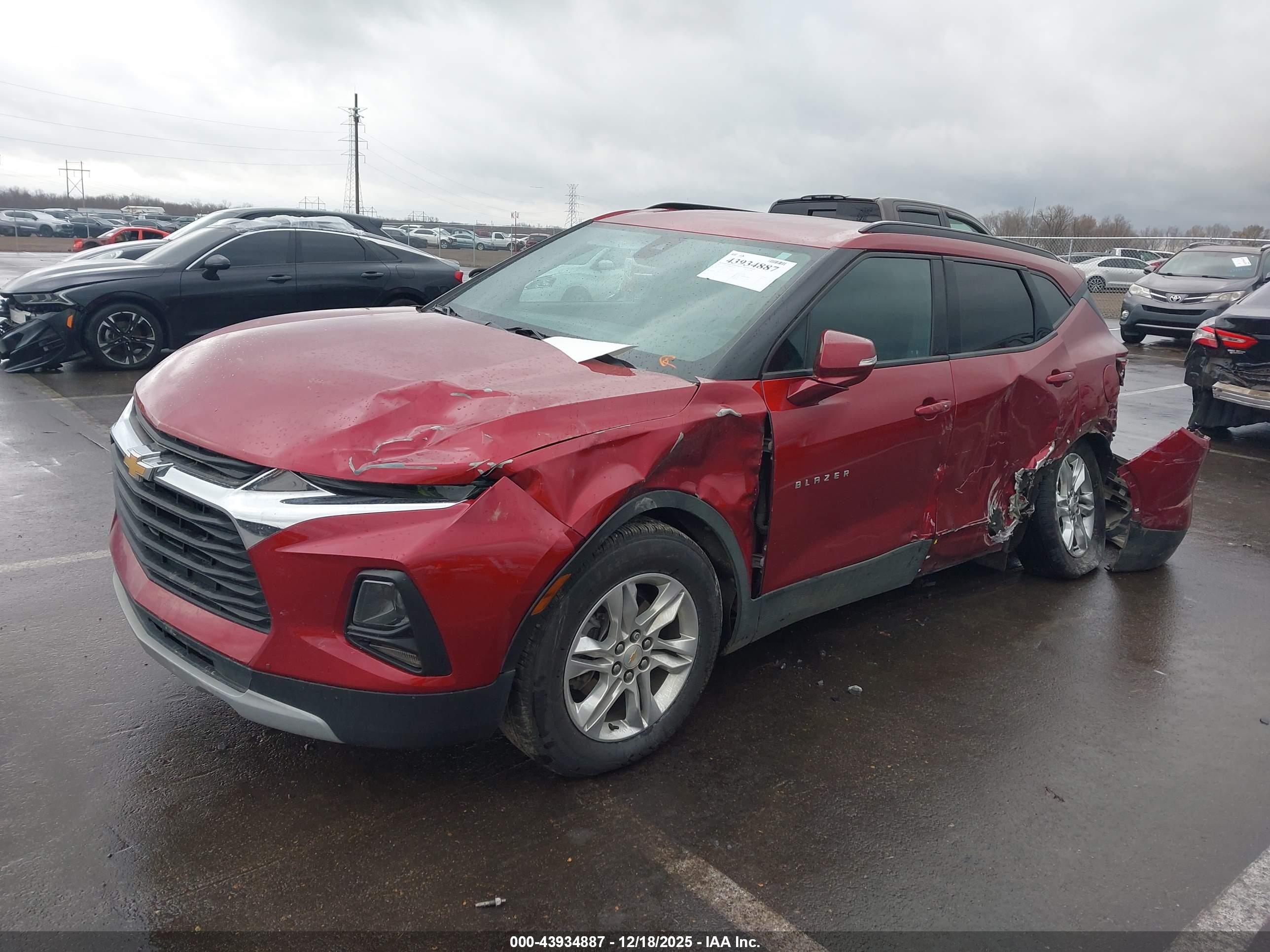 CHEVROLET BLAZER image 2