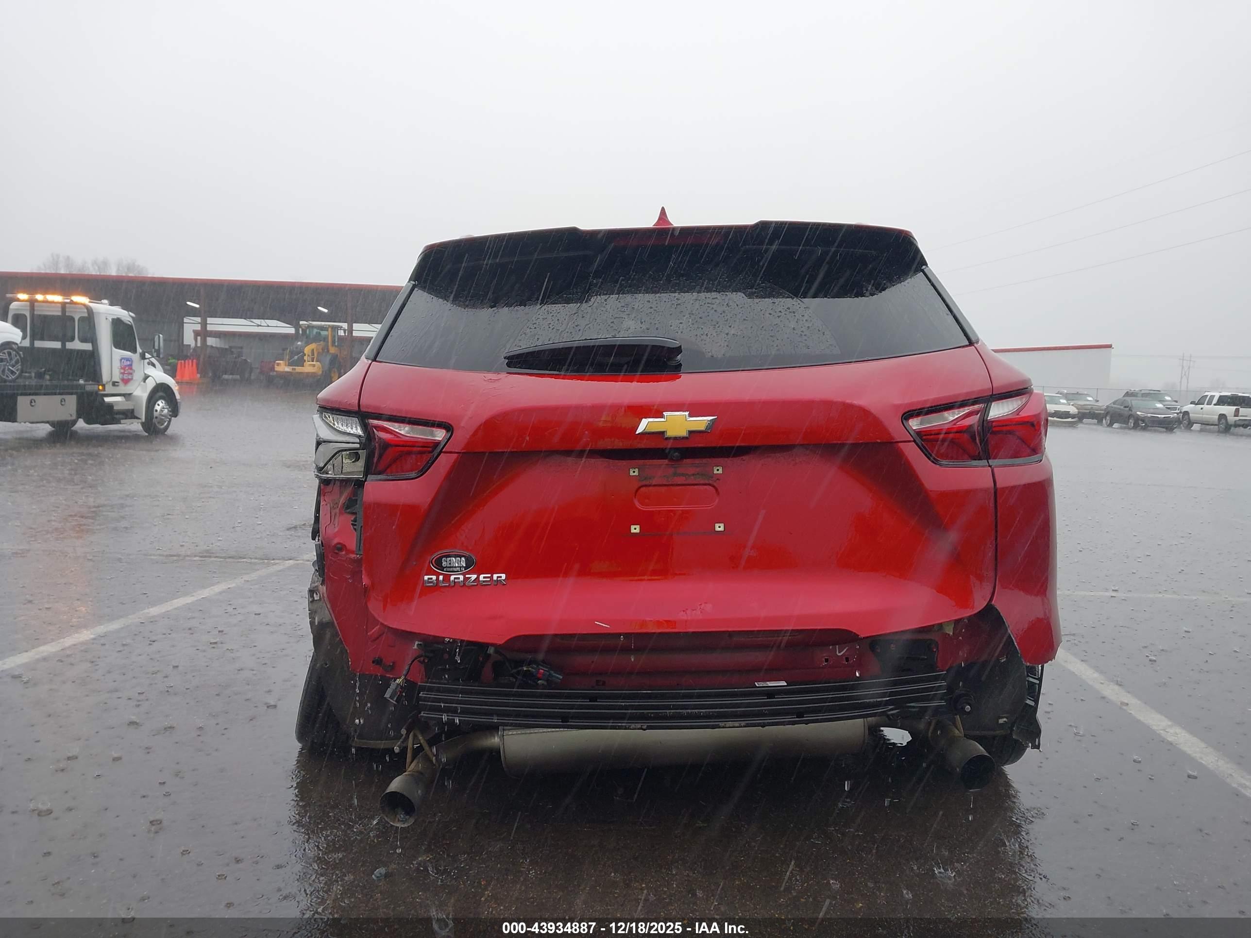 CHEVROLET BLAZER image 6