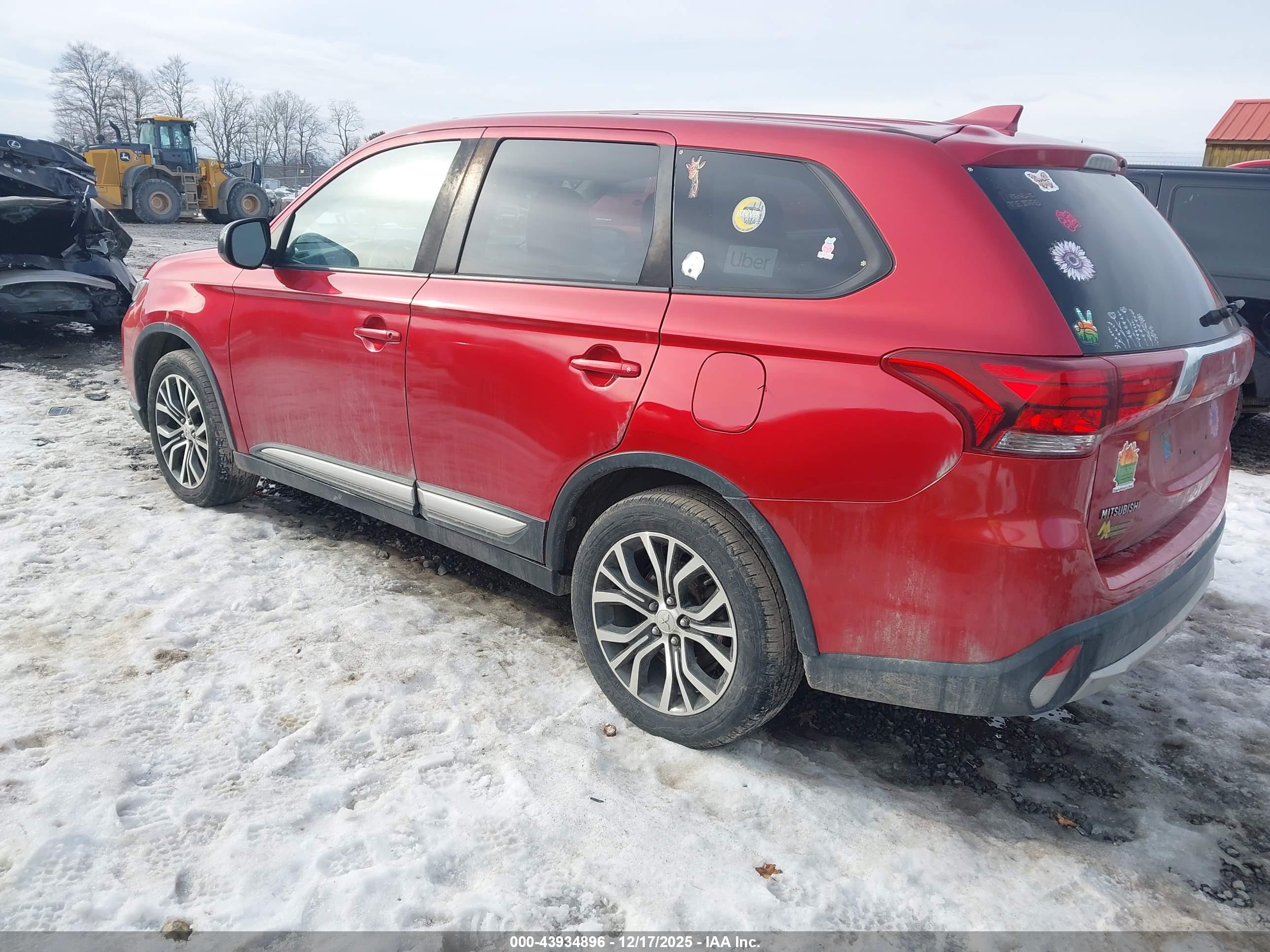 MITSUBISHI OUTLANDER image 3