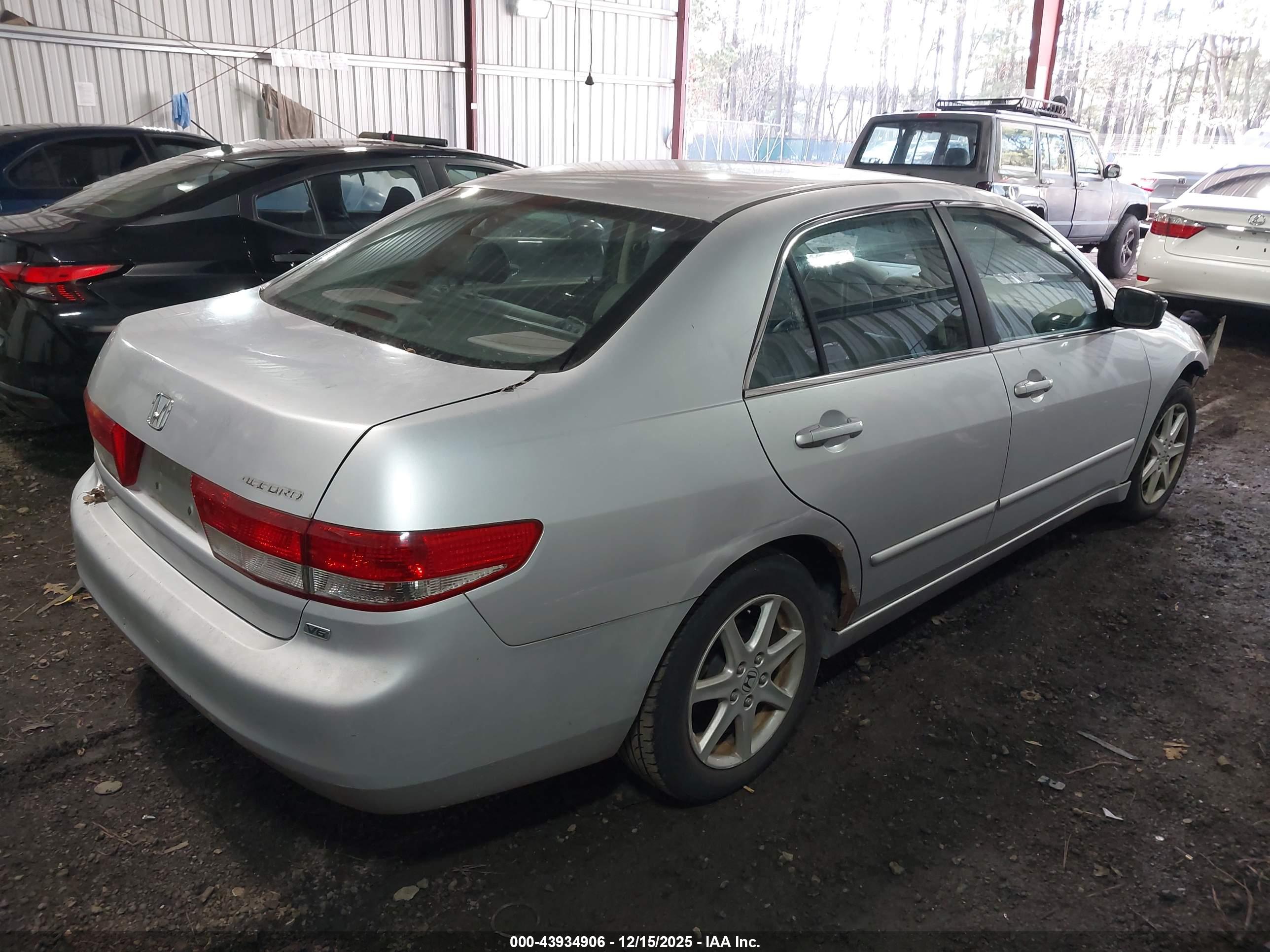 HONDA ACCORD image 4