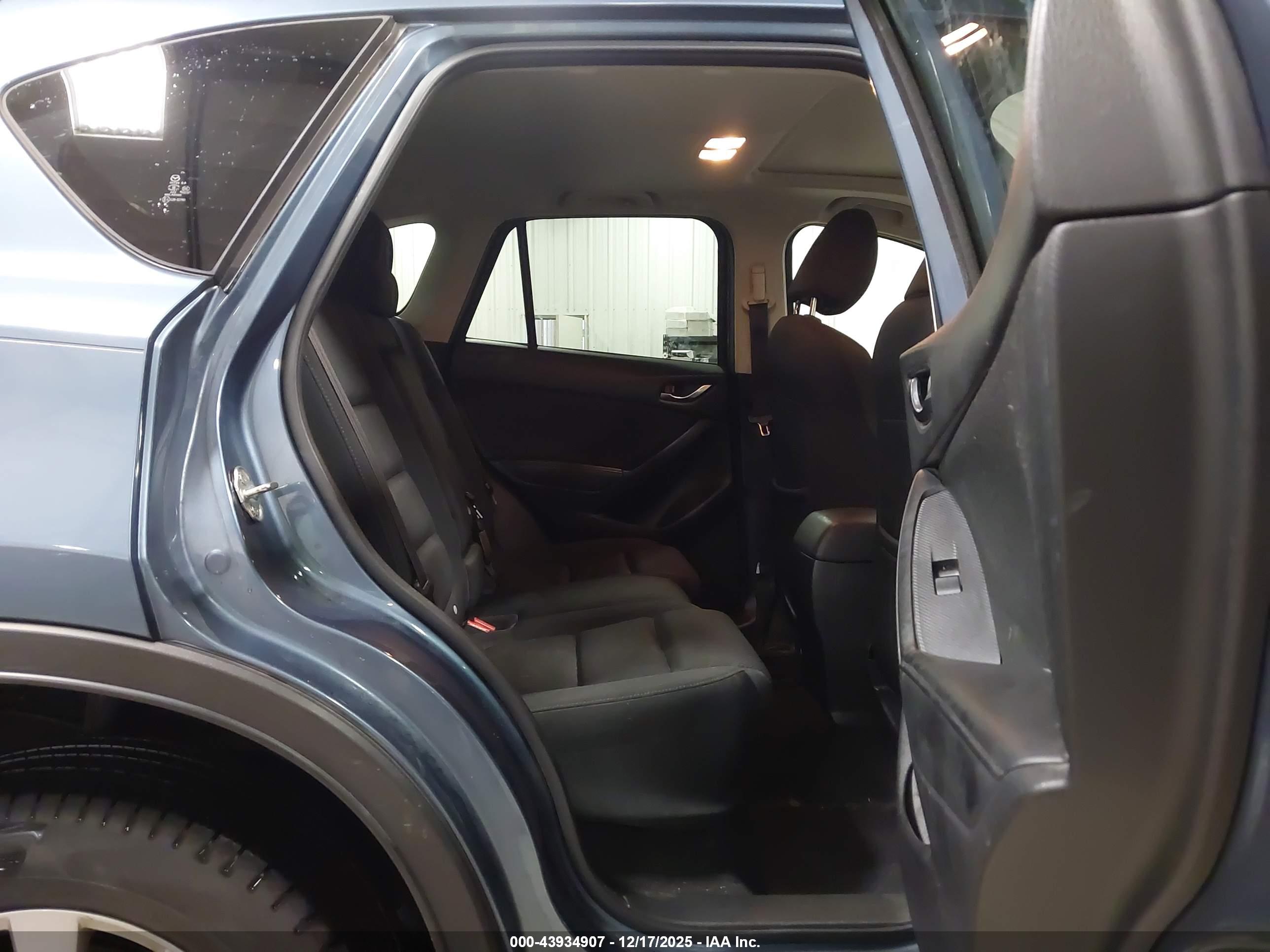 MAZDA CX-5 image 8