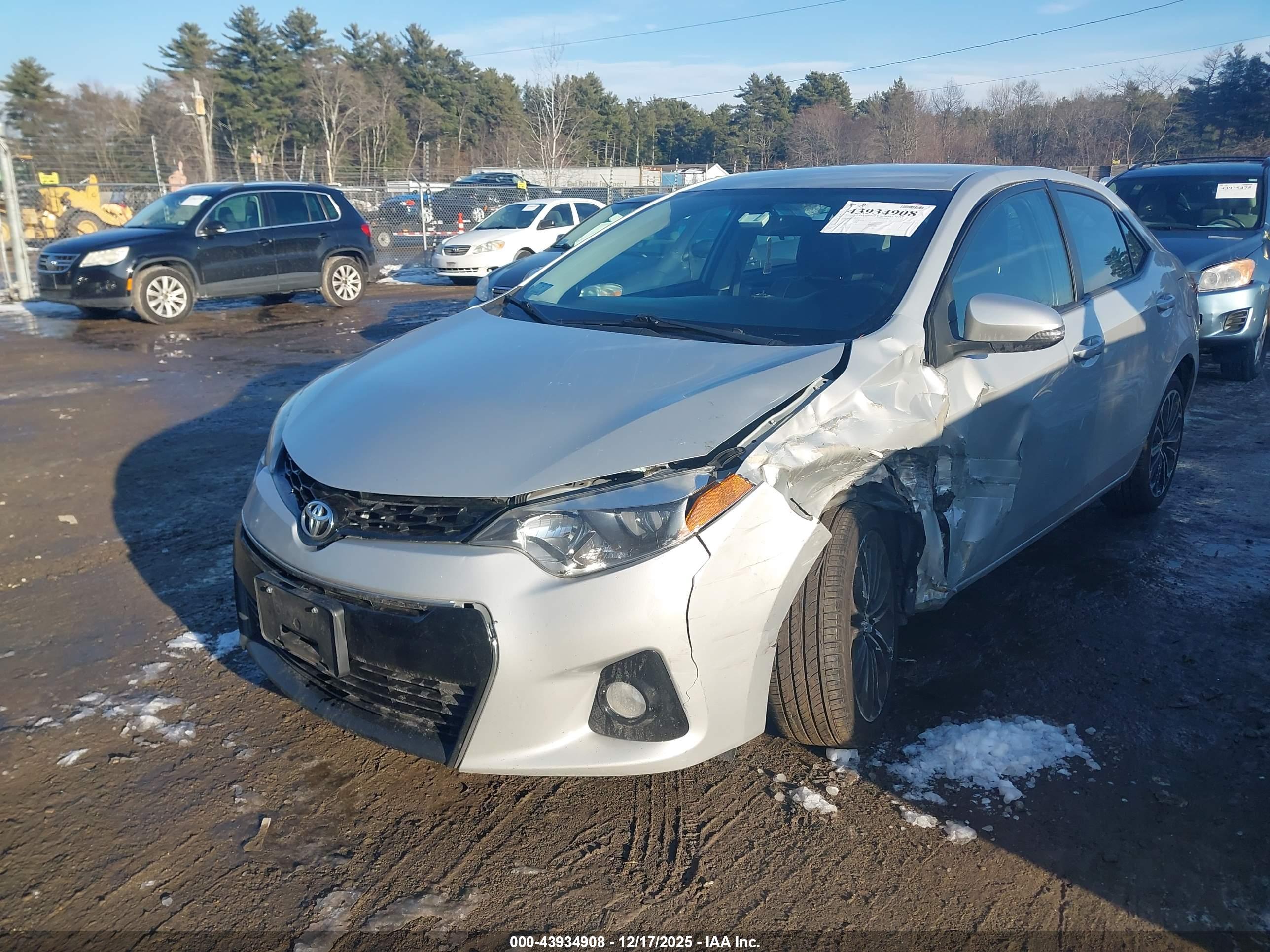 TOYOTA COROLLA image 2