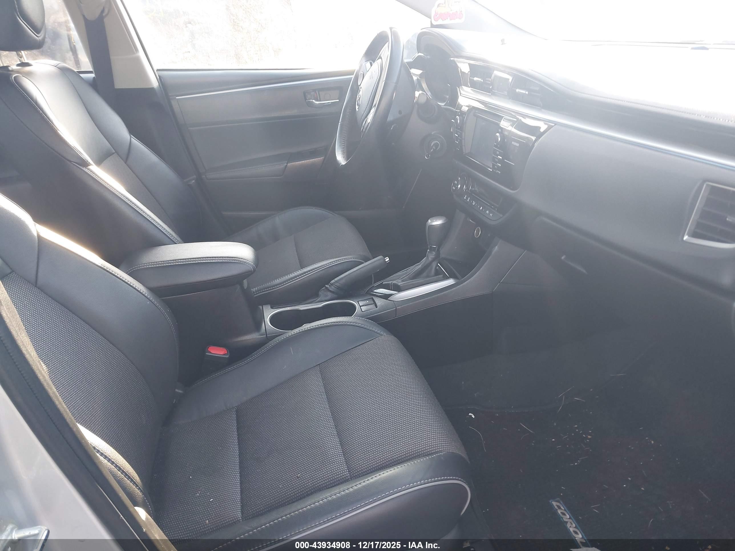 TOYOTA COROLLA image 5