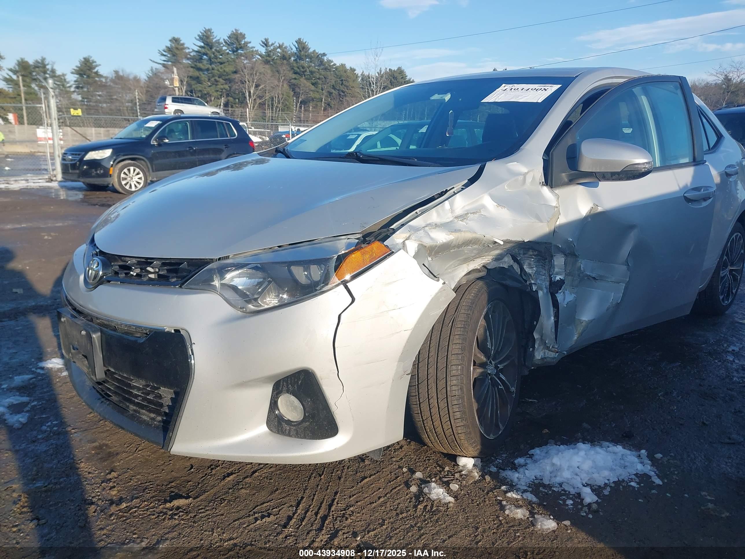 TOYOTA COROLLA image 6