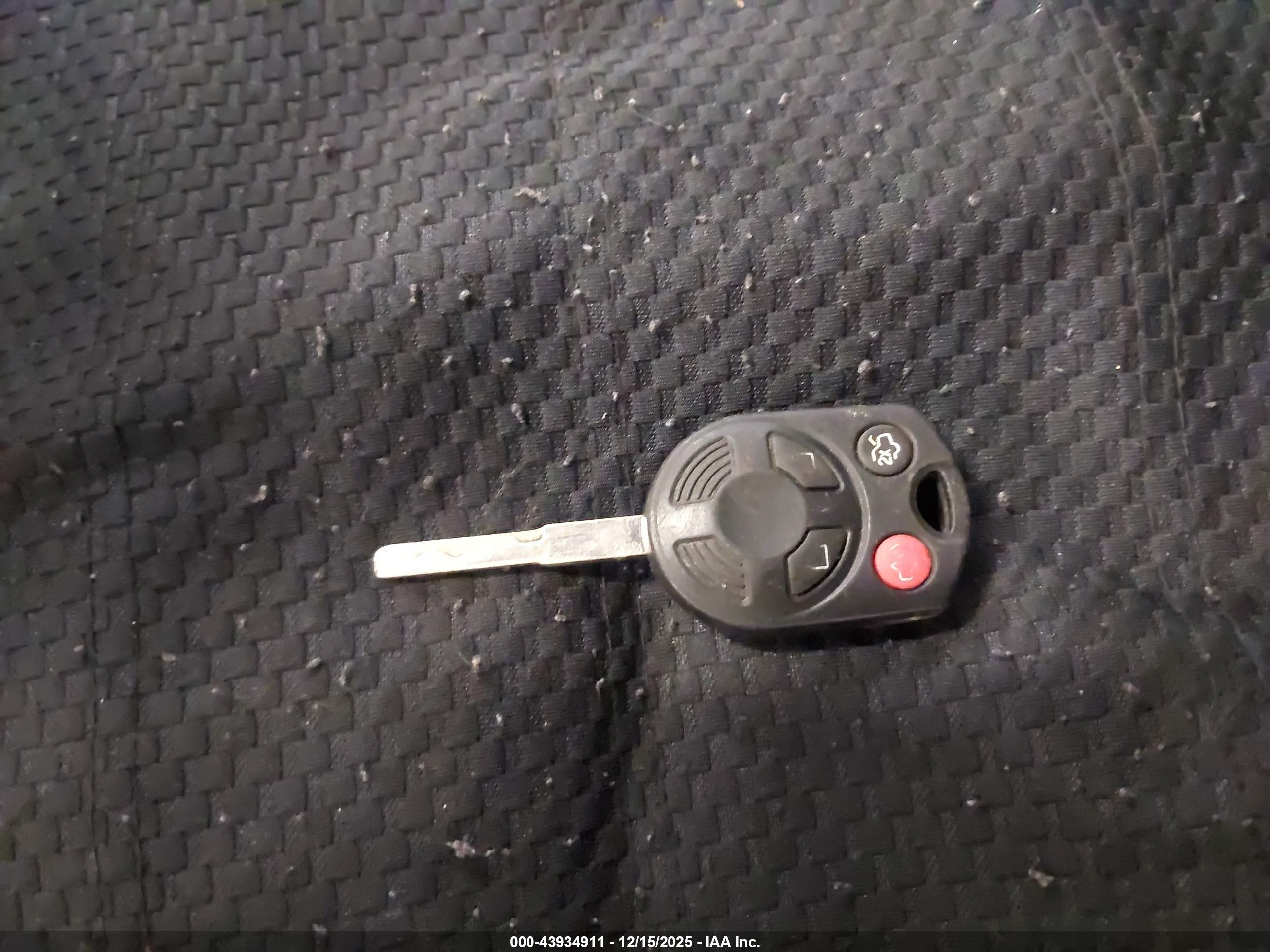 FORD ESCAPE image 11