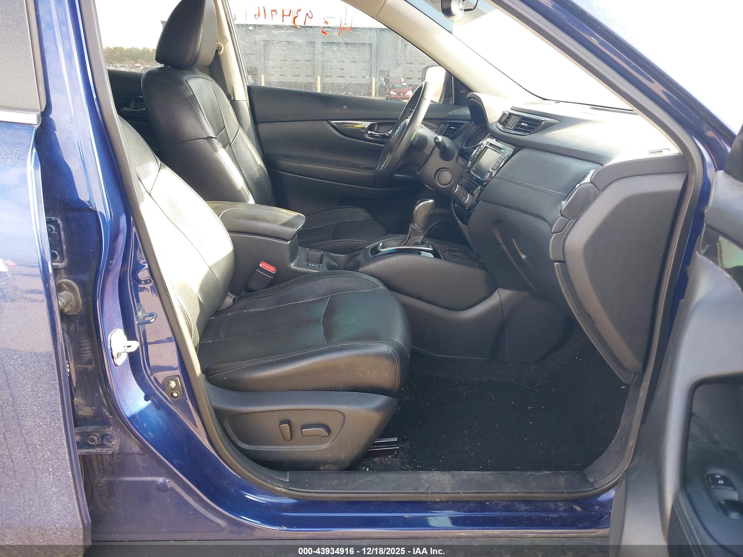 NISSAN ROGUE image 5