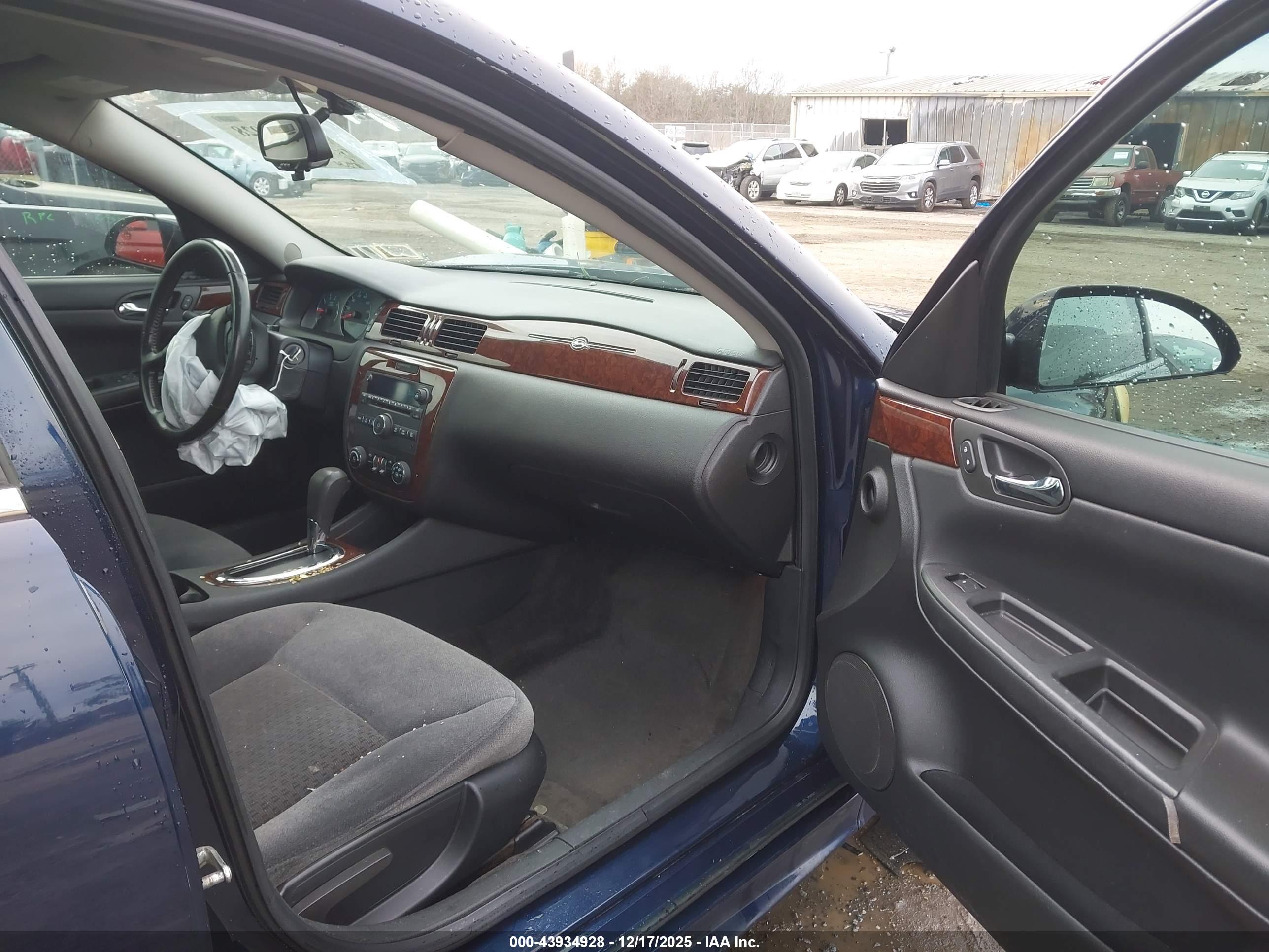 CHEVROLET IMPALA image 5
