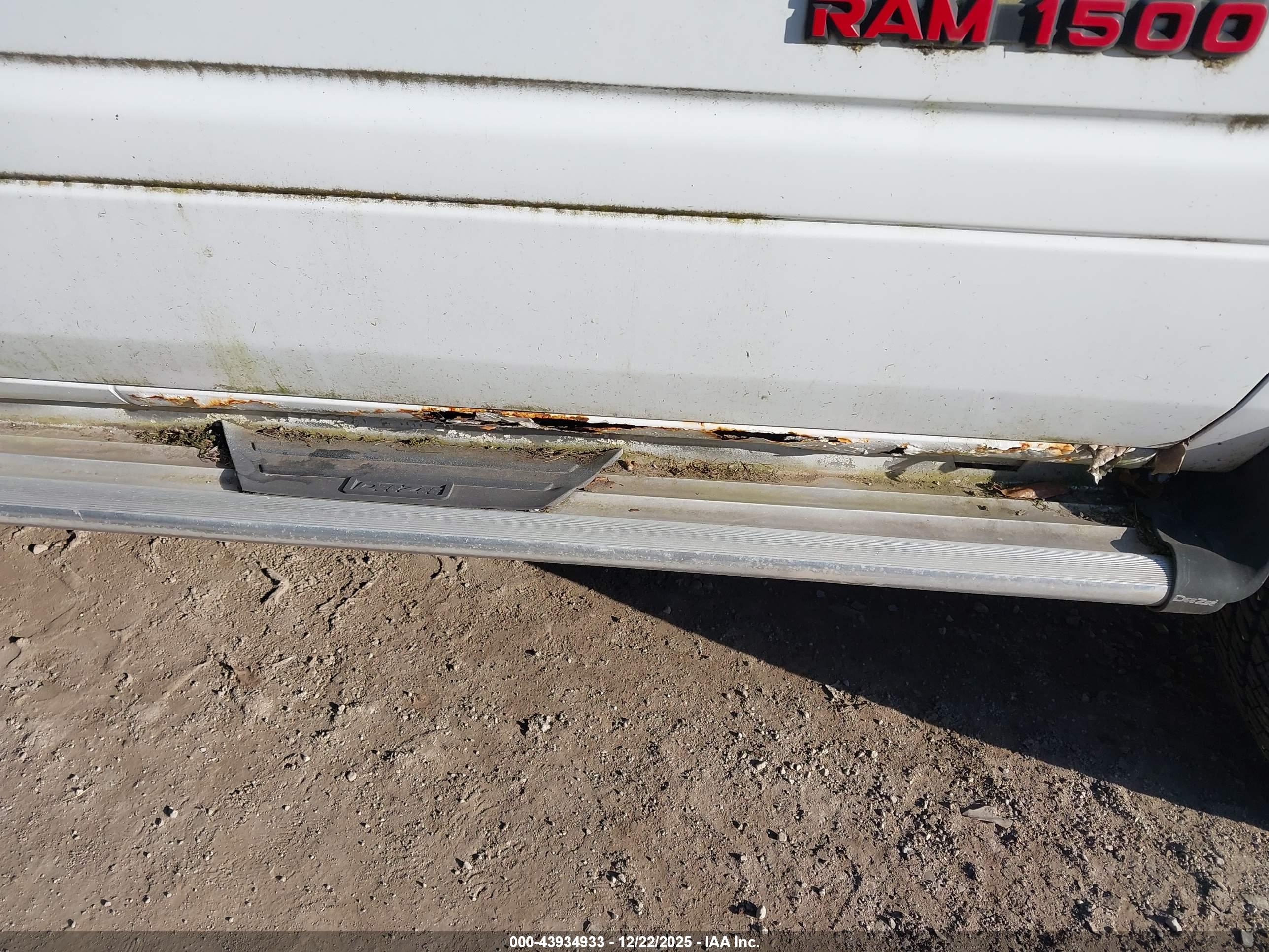 DODGE RAM image 6