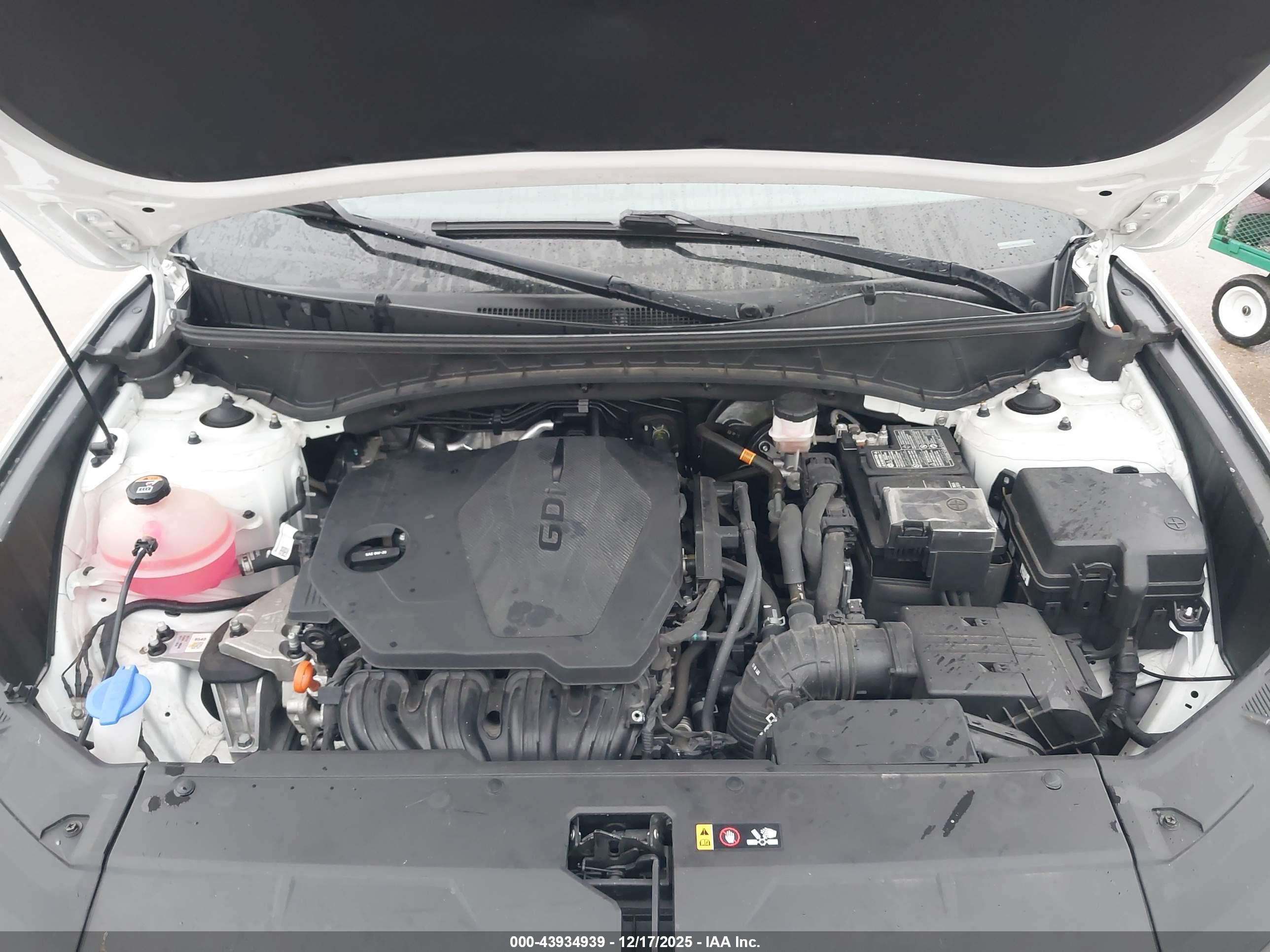 HYUNDAI TUCSON image 10