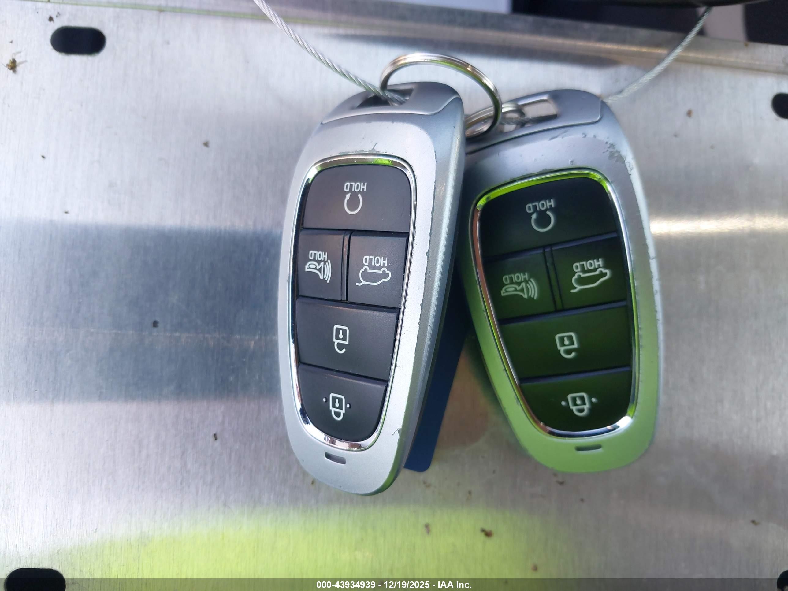 HYUNDAI TUCSON image 11