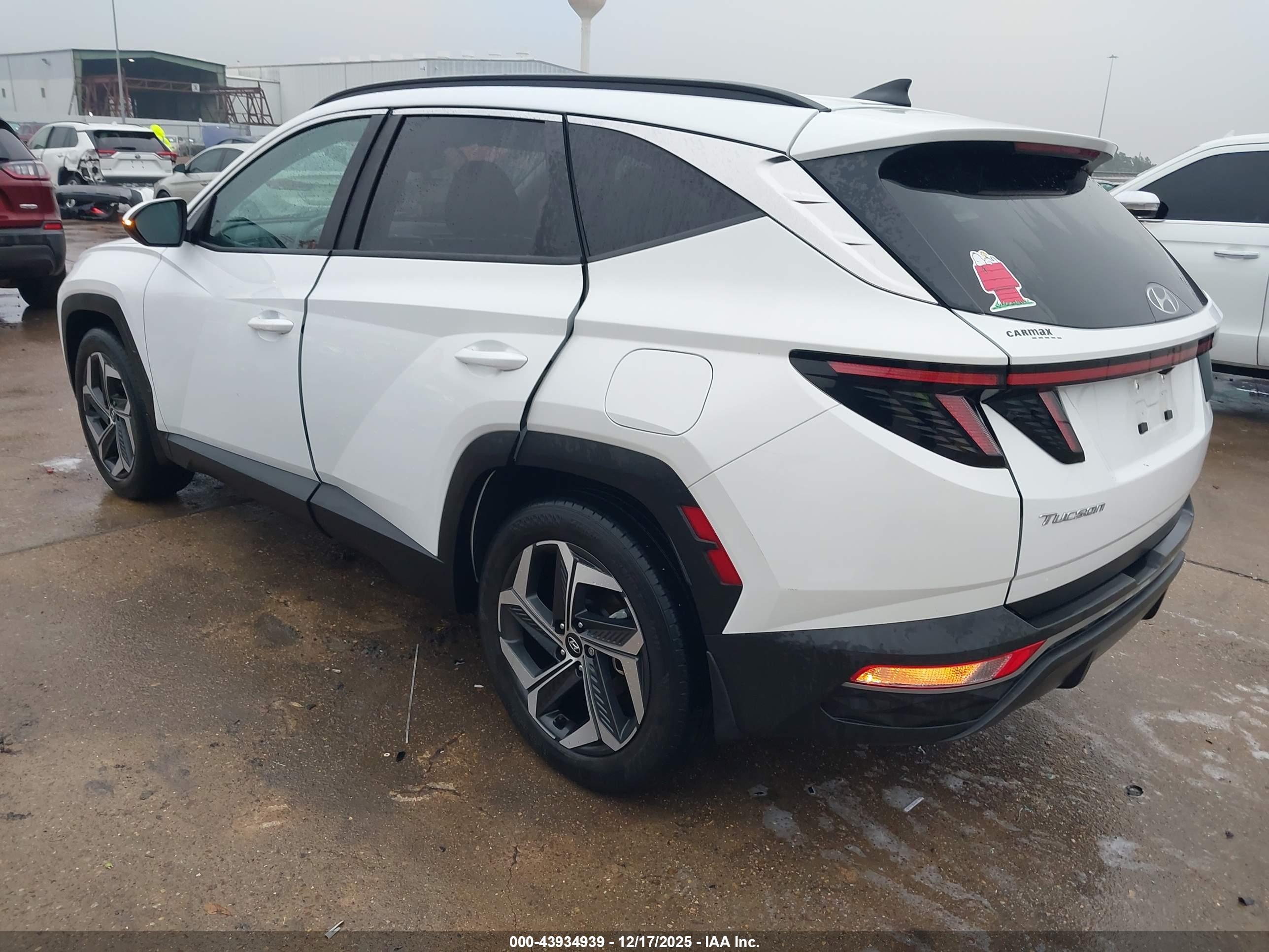 HYUNDAI TUCSON image 3