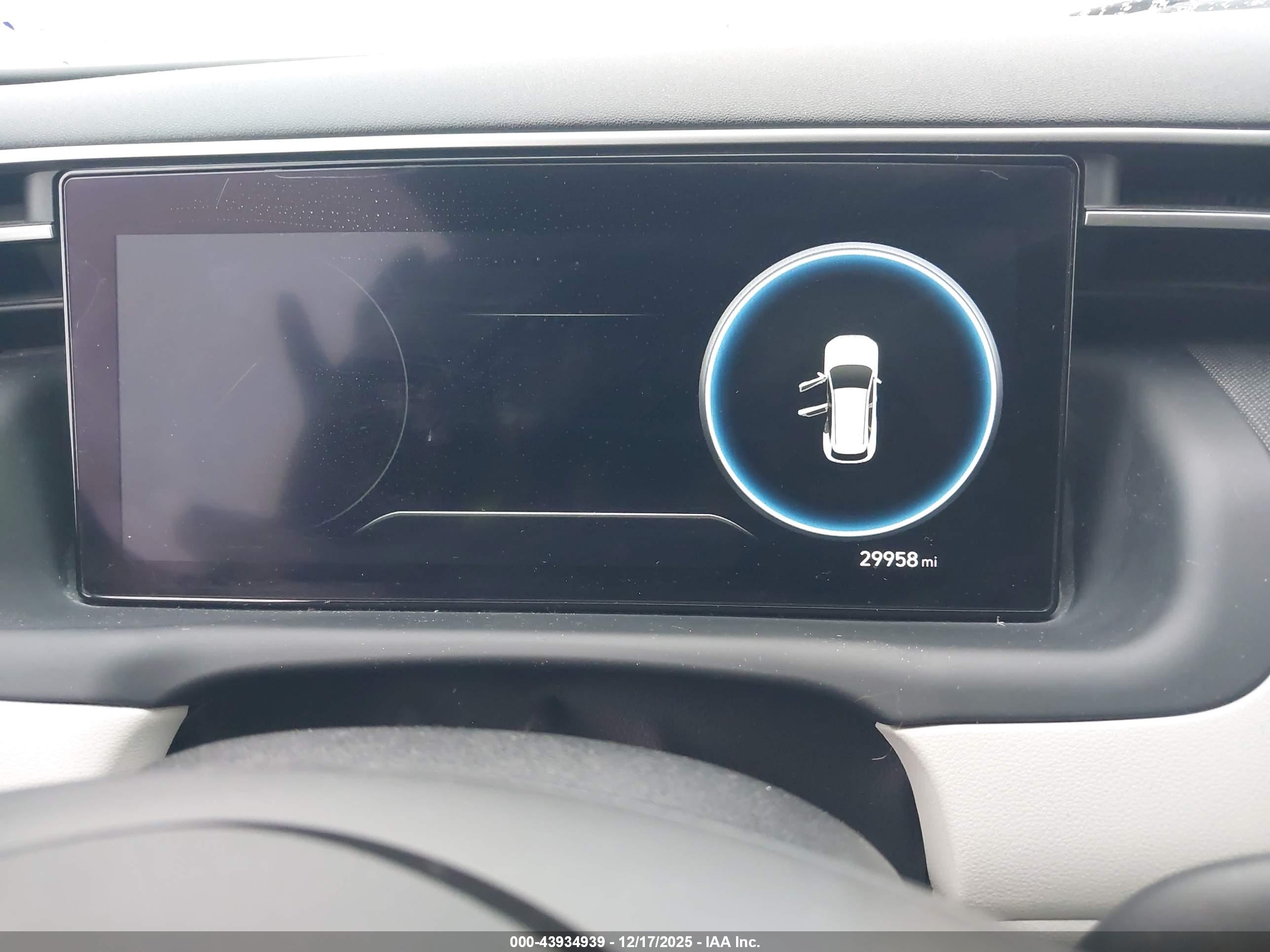 HYUNDAI TUCSON image 7