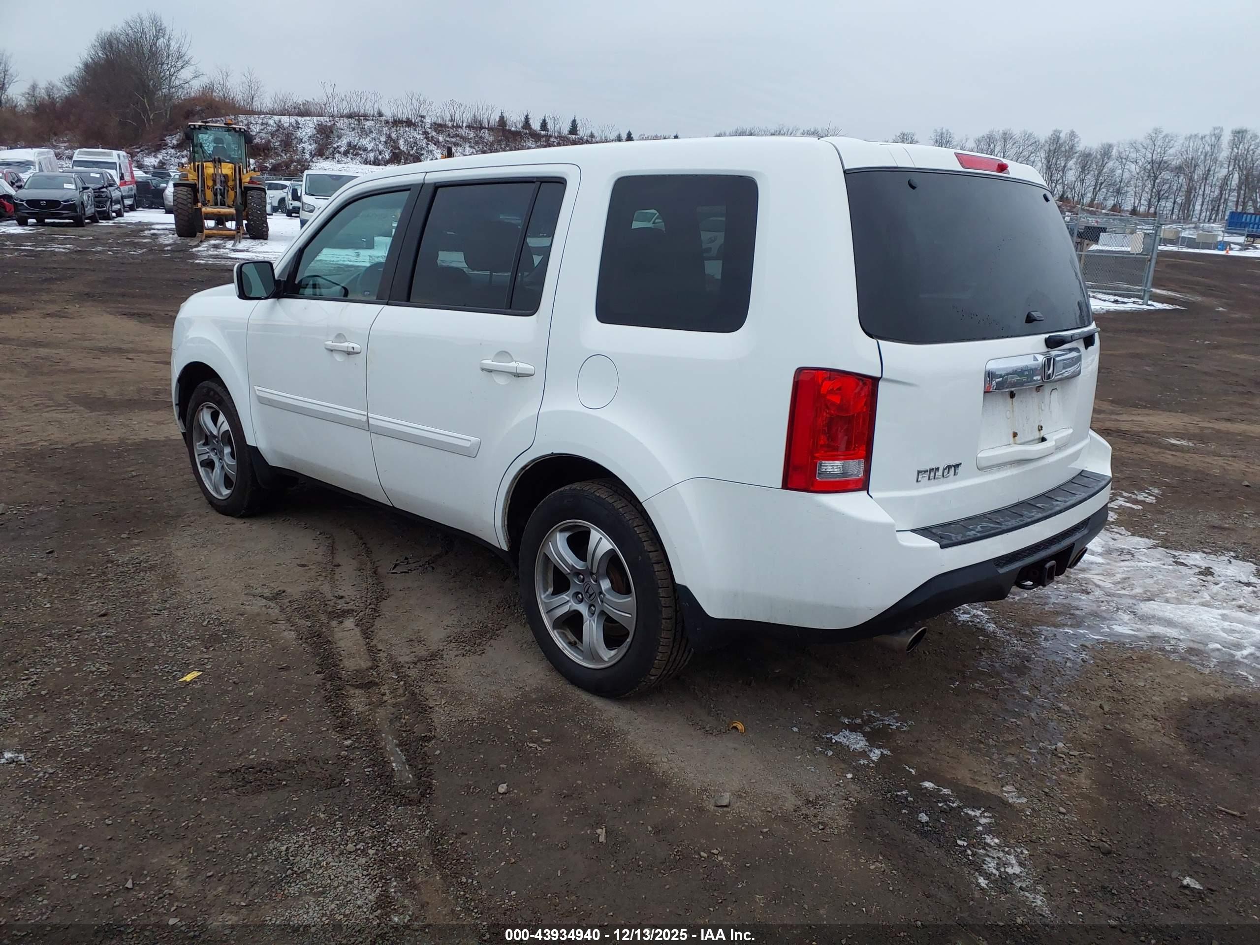 HONDA PILOT image 3