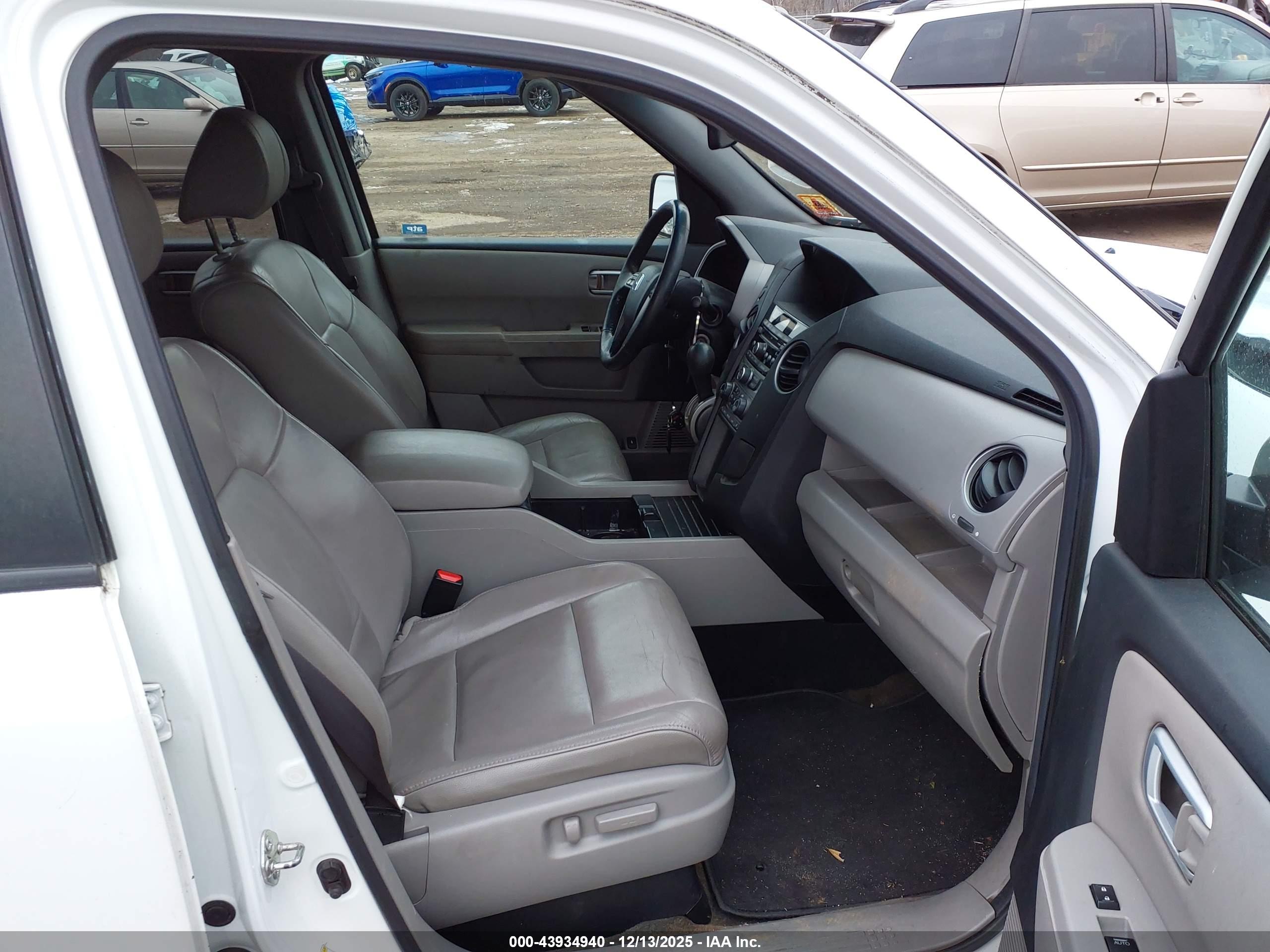 HONDA PILOT image 5