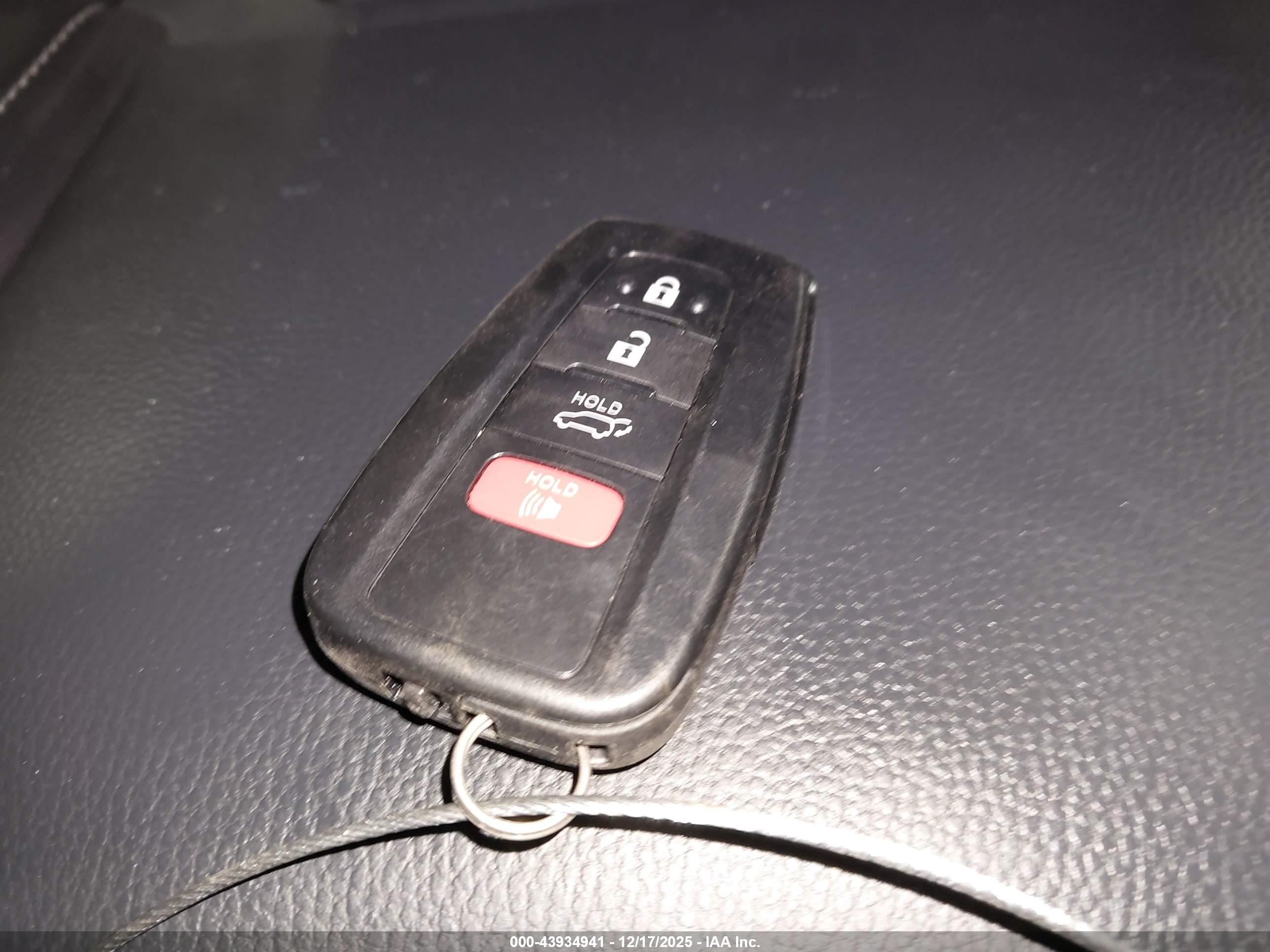 TOYOTA HIGHLANDER image 11