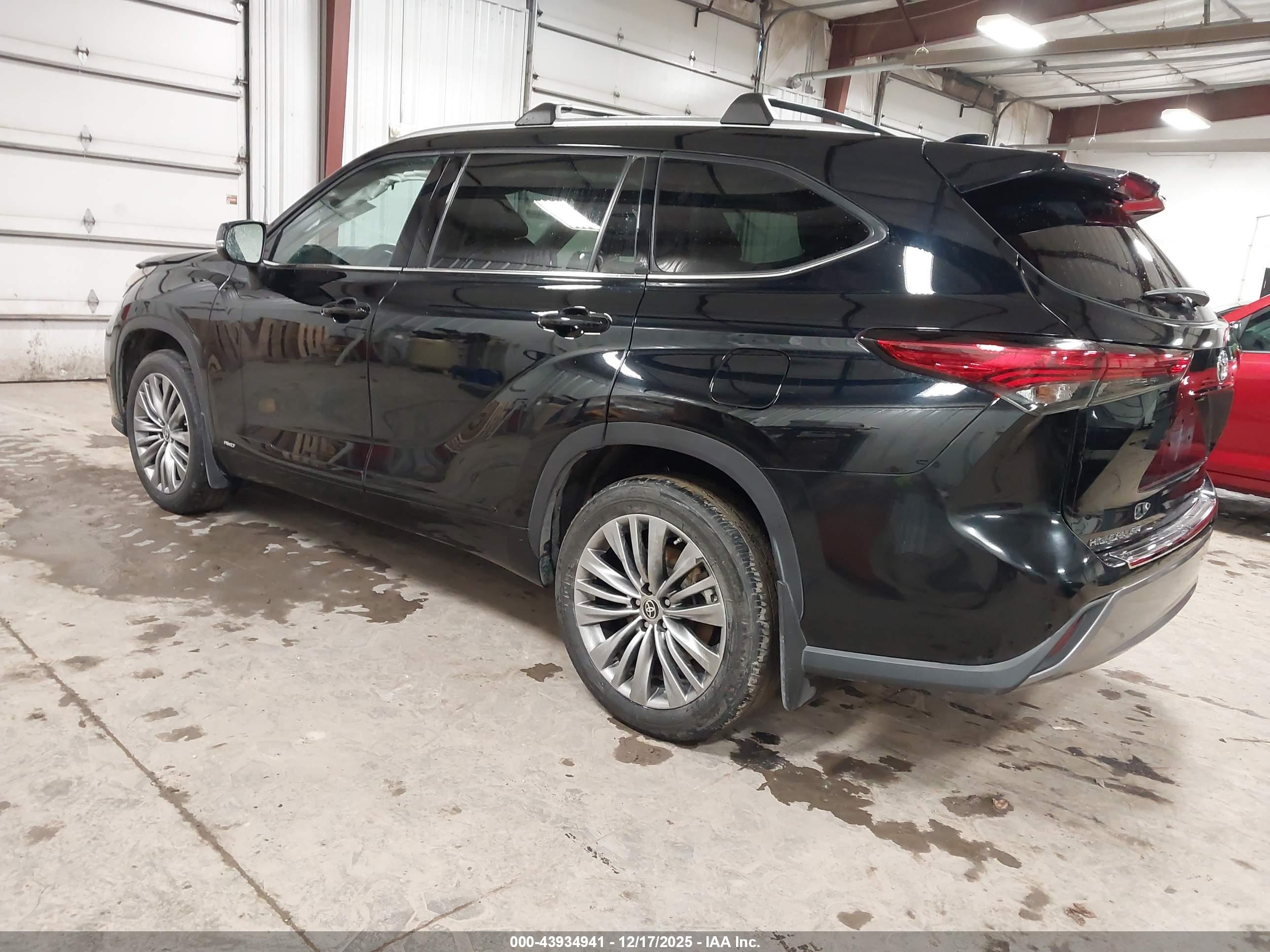 TOYOTA HIGHLANDER image 3