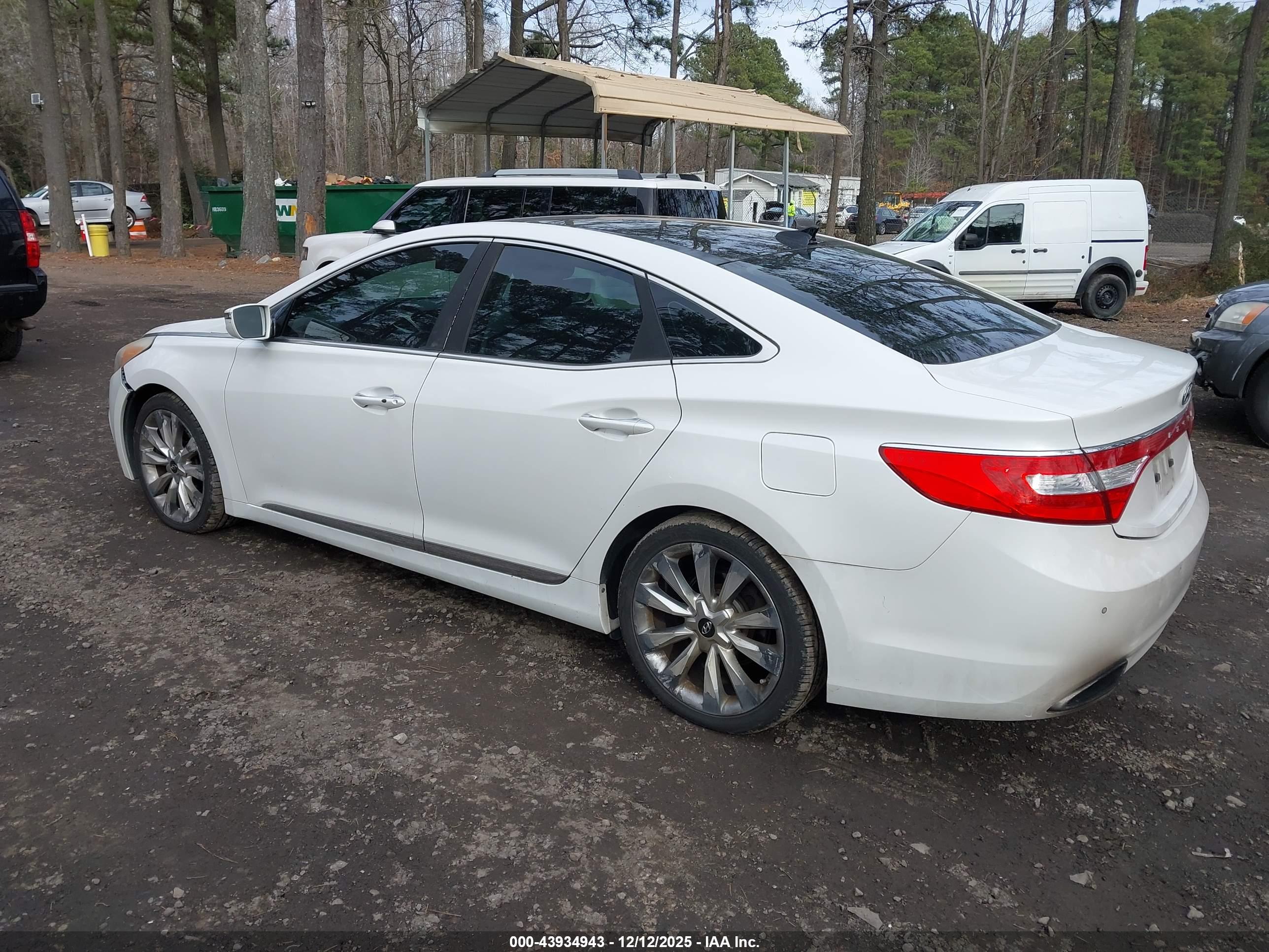 HYUNDAI AZERA image 3