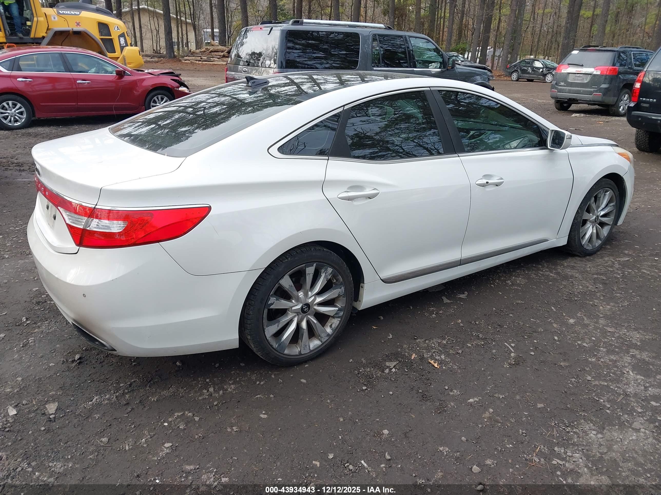 HYUNDAI AZERA image 4