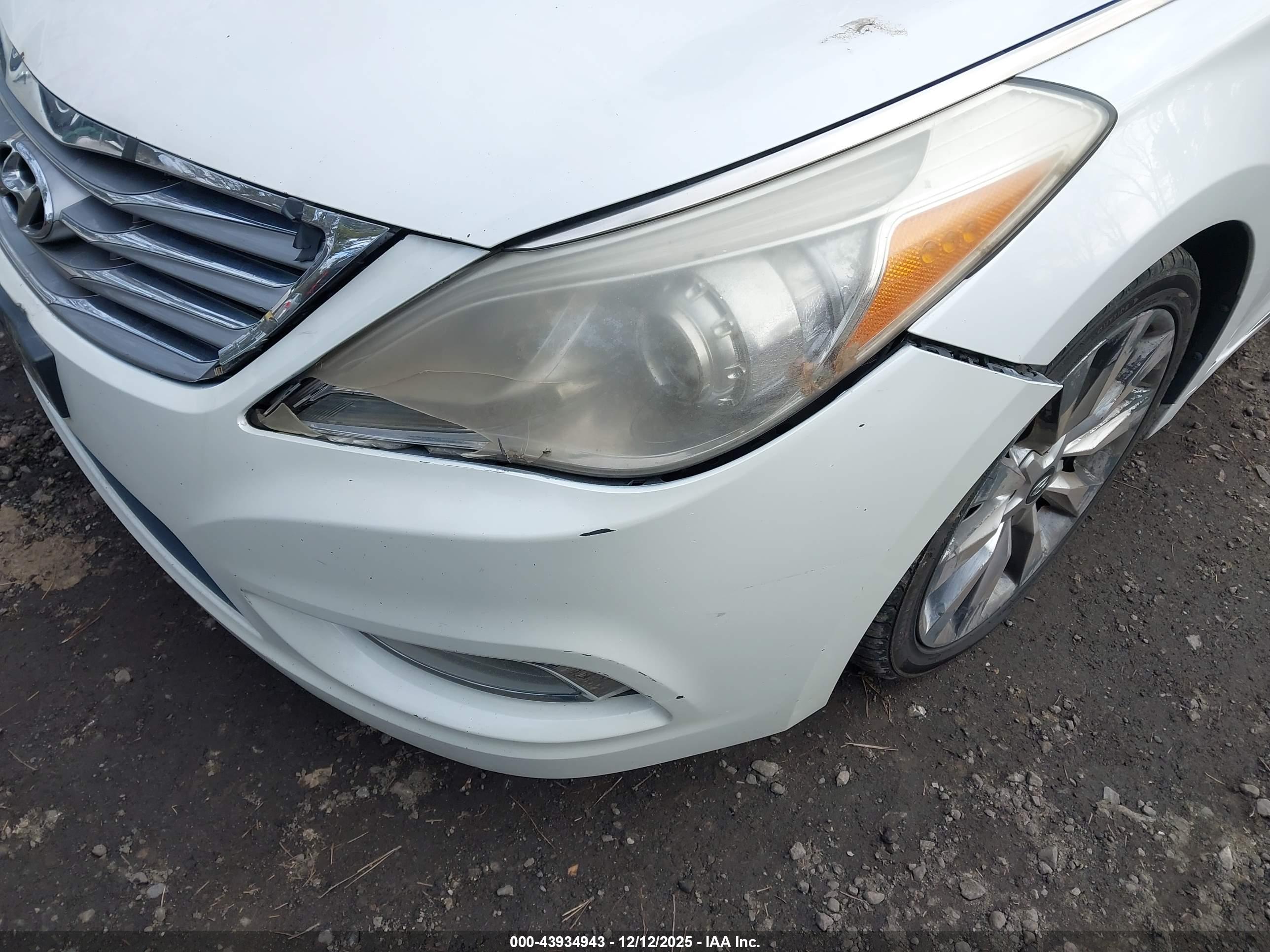 HYUNDAI AZERA image 6