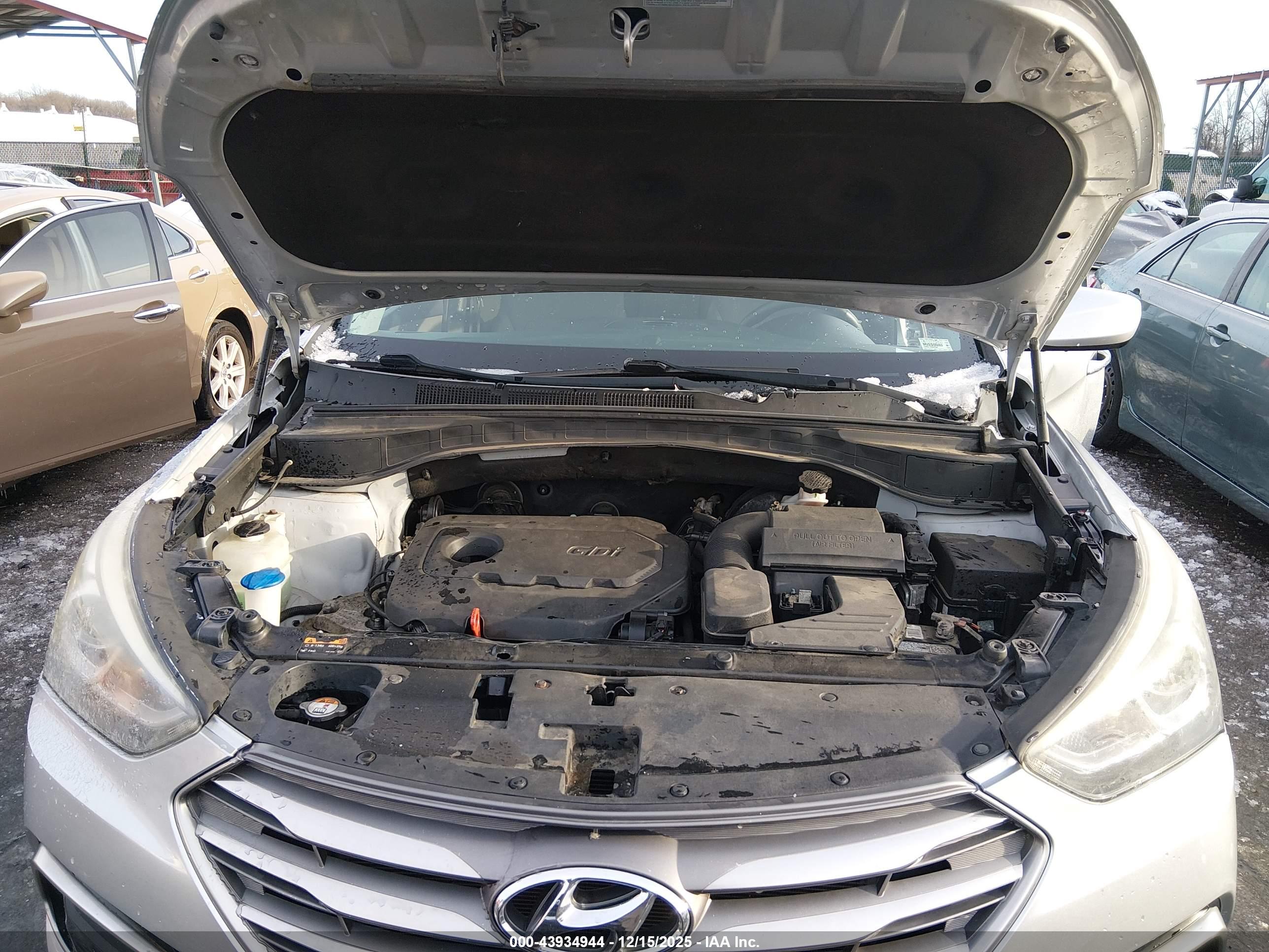 HYUNDAI SANTA image 10
