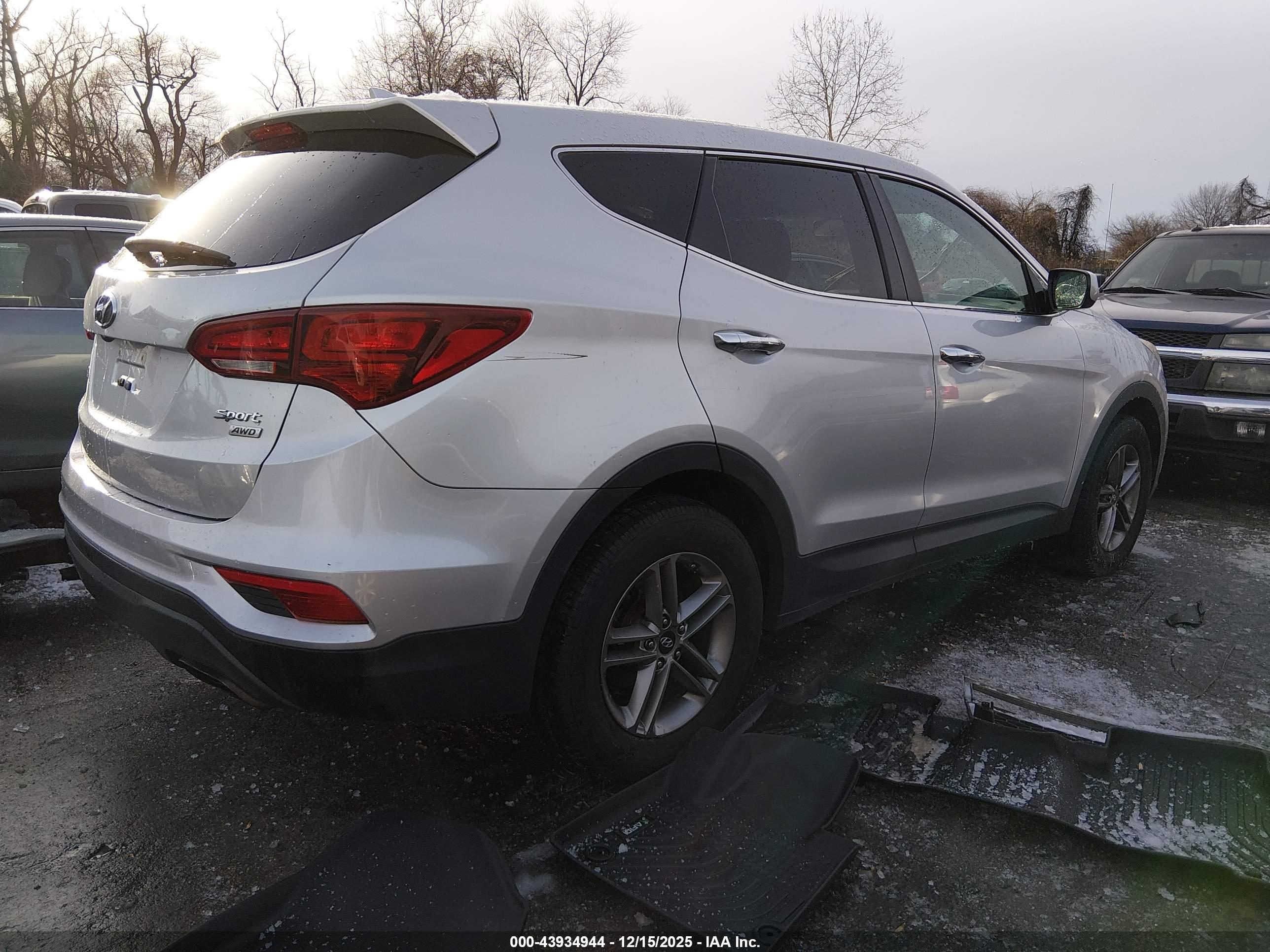 HYUNDAI SANTA image 4