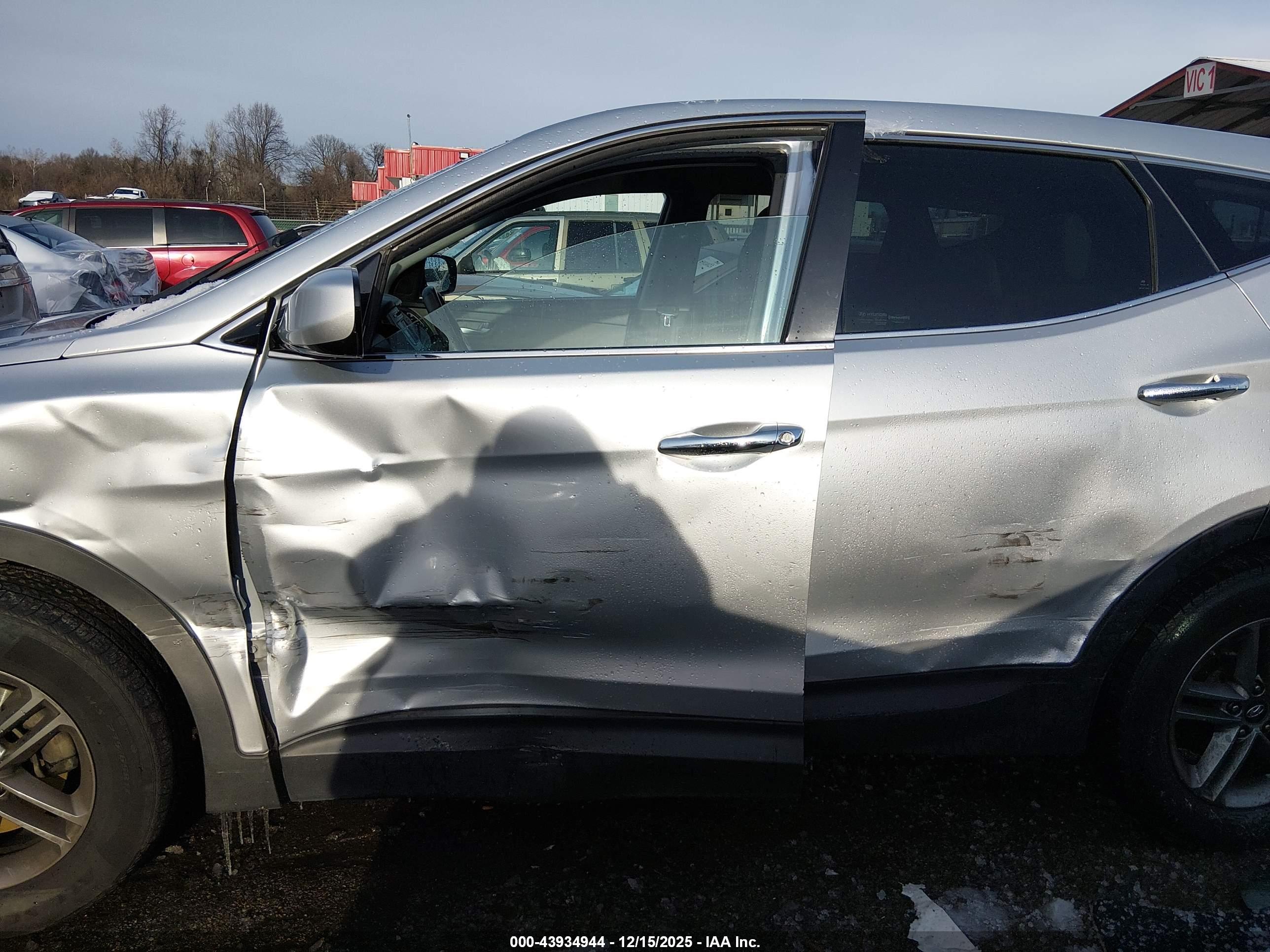 HYUNDAI SANTA image 6