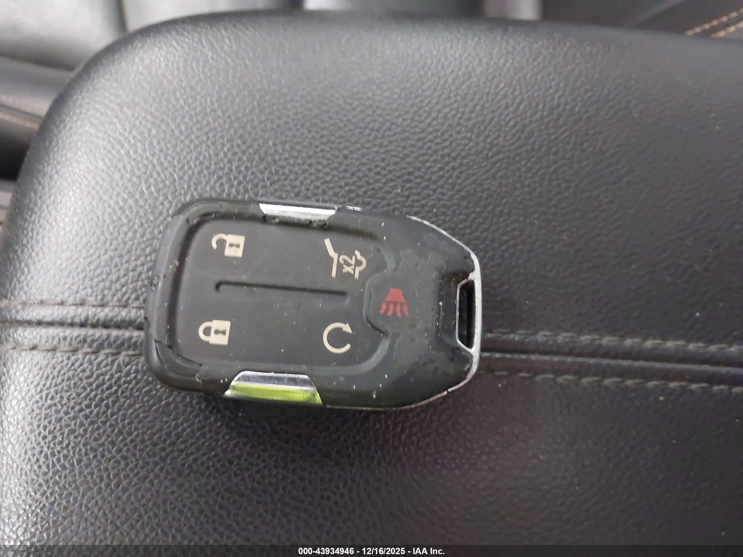 GMC TERRAIN image 11