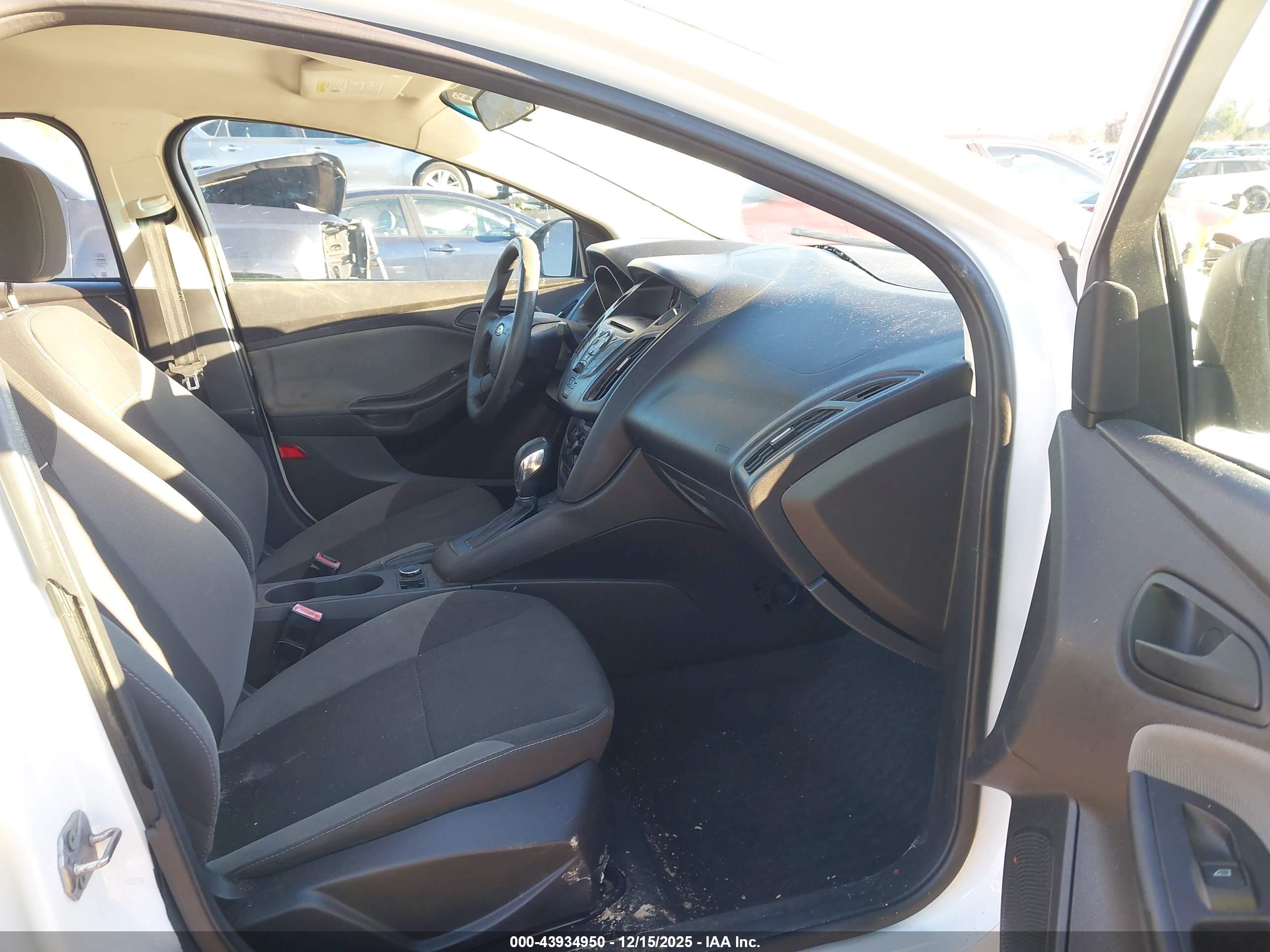 FORD FOCUS image 5