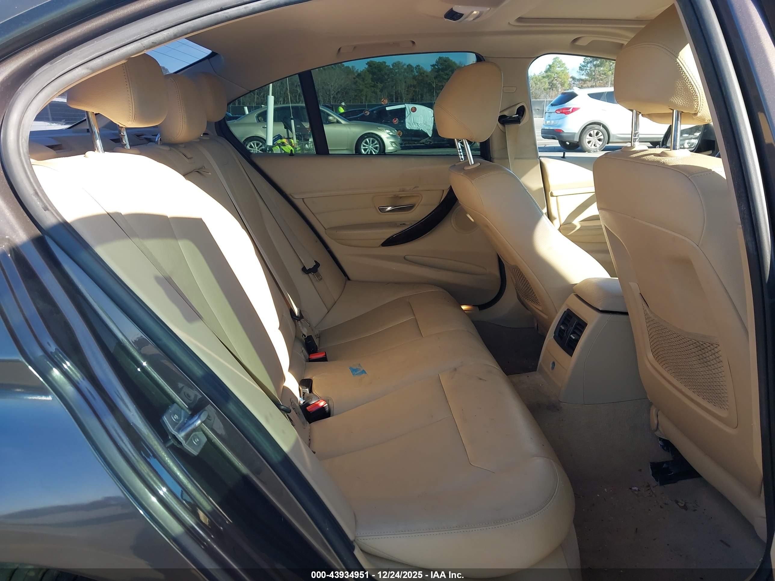 BMW 328I image 8