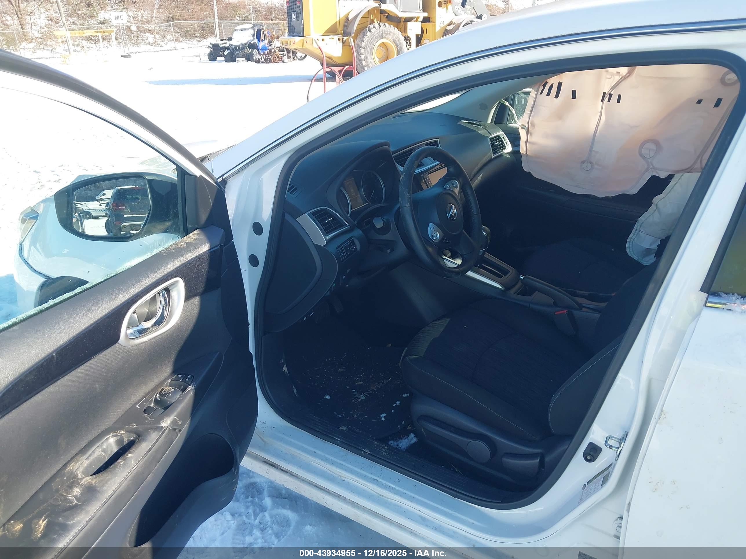 NISSAN SENTRA image 5